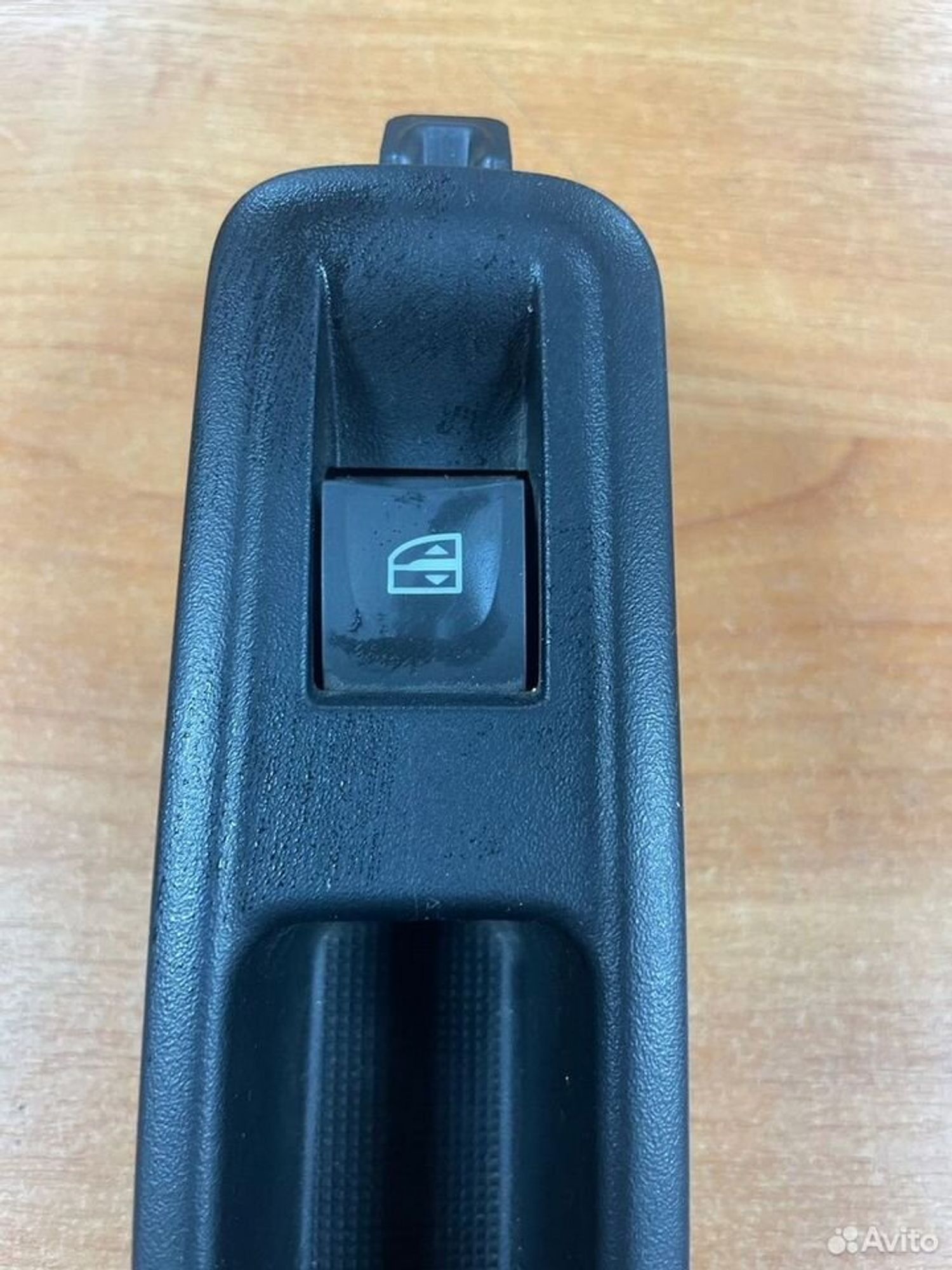 Кнопка стеклоподъемника зад.лев. LADA X-Ray, 500 рублей, Тамбов