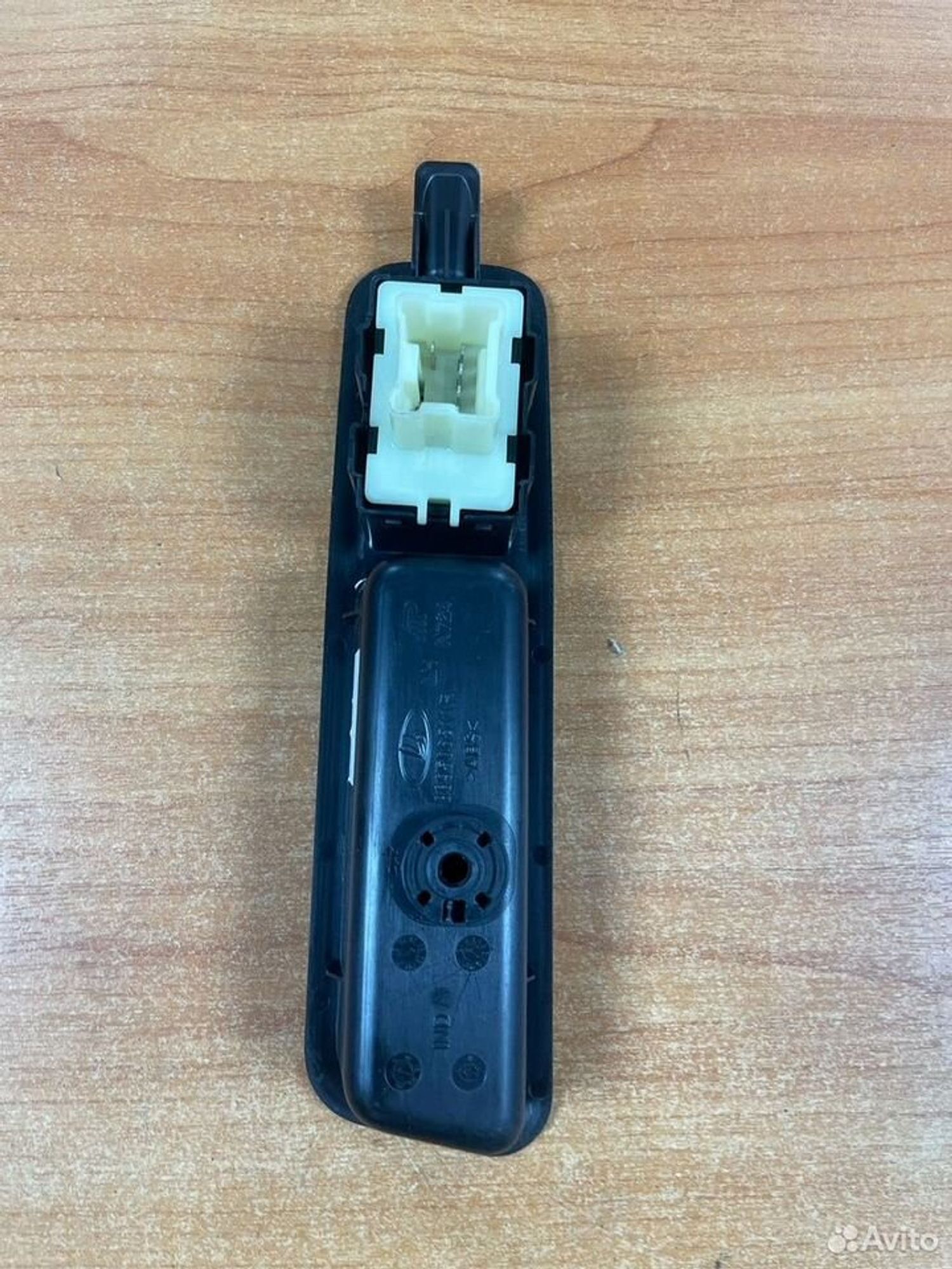 Кнопка стеклоподъемника зад.лев. LADA X-Ray, 500 рублей, Тамбов