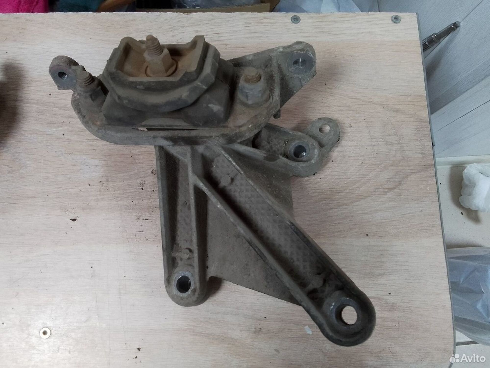 Кронштейн кпп Renault Logan I, 700 рублей, Тамбов