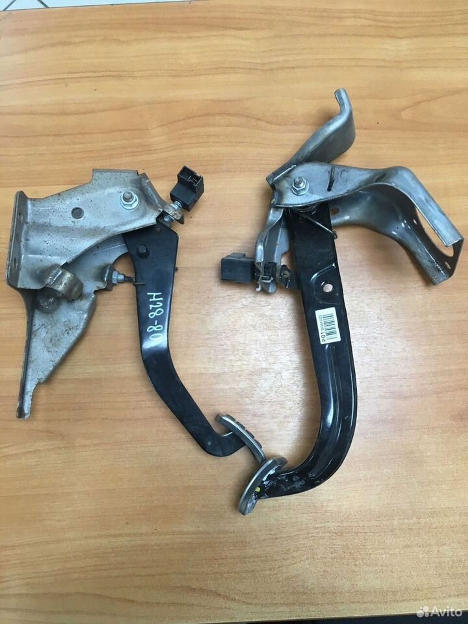 Педаль тормоза и сцепления Solaris I/Rio III, 500 рублей, Тамбов