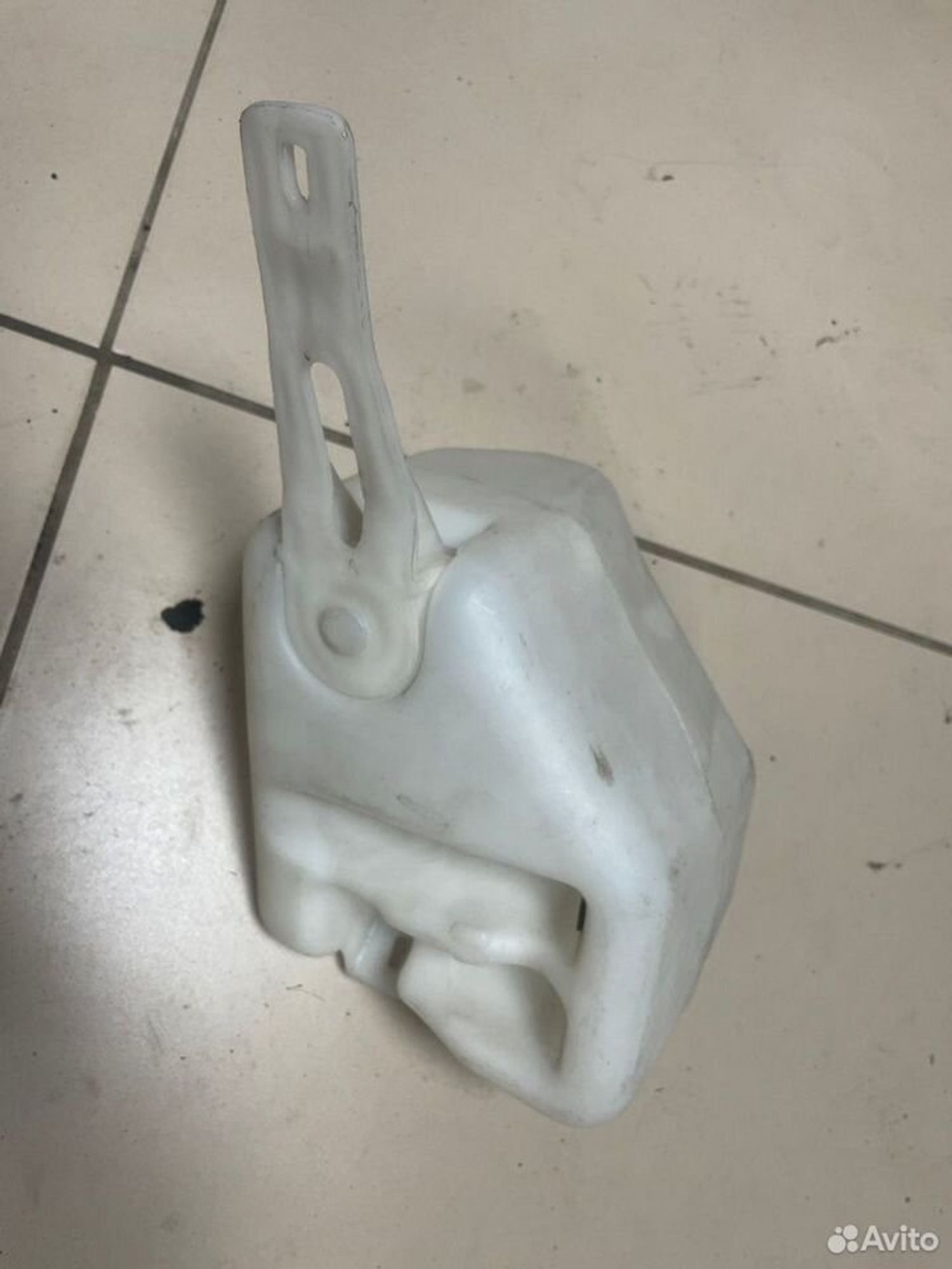 Бачок омывателя LADA Kalina I, 500 рублей, Тамбов