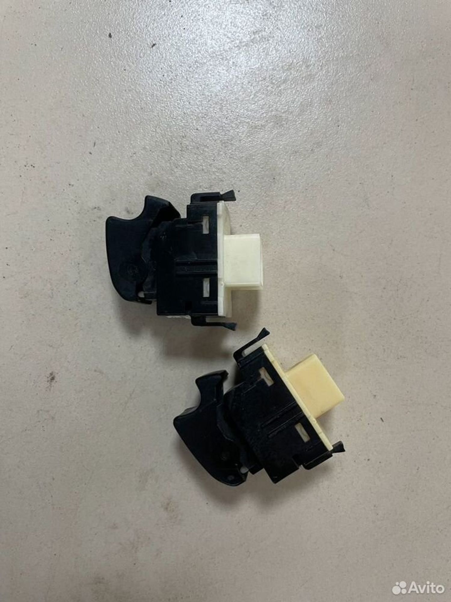 Кнопки стеклоподъёмника Toyota Avensis T250, 600 рублей, Тамбов