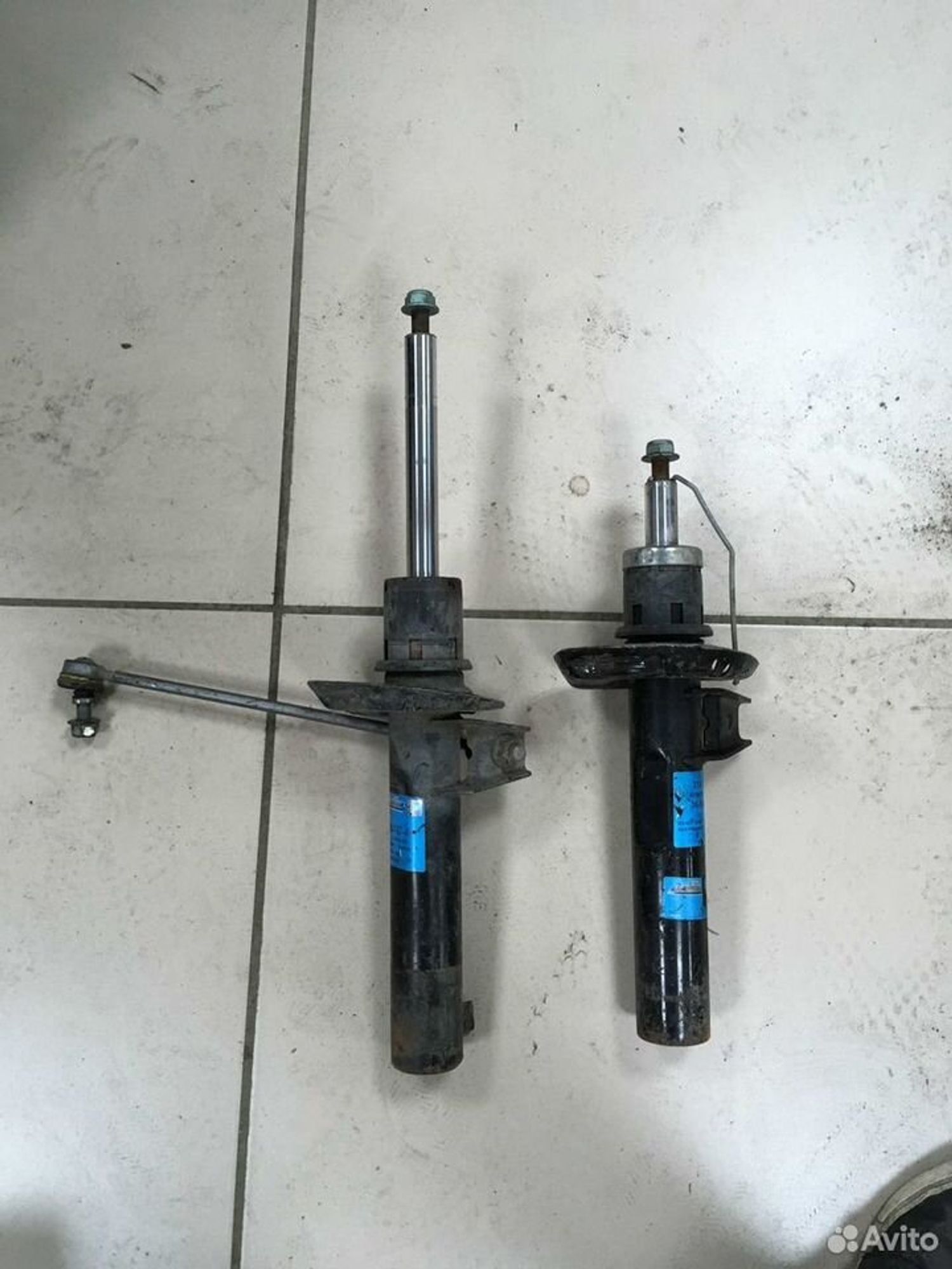 Амортизатор передний левый Passat B6 Пассат, 1000 рублей, Тамбов