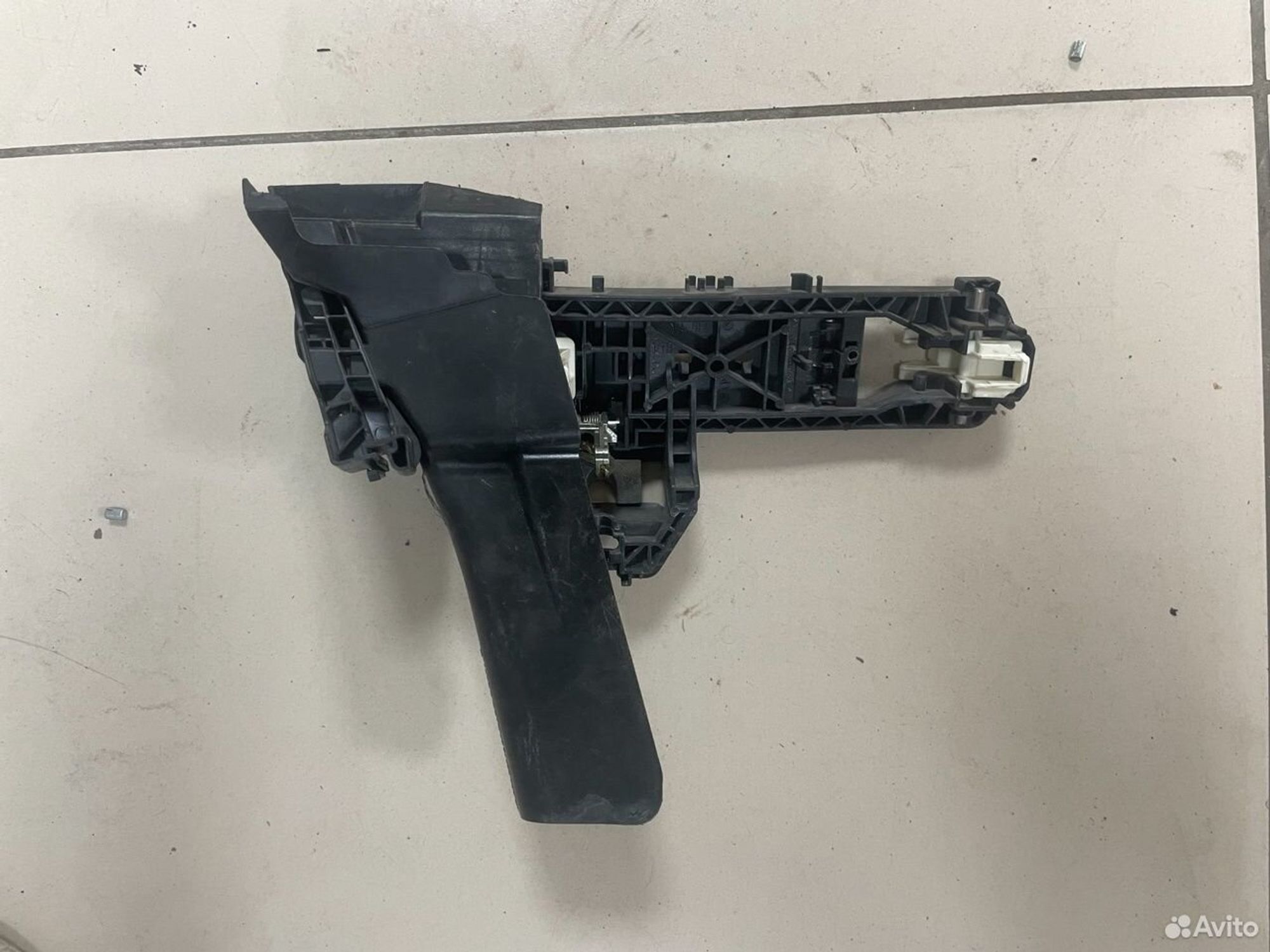 Кронштейн ручки перед.лев. Mercedes W204, 600 рублей, Тамбов