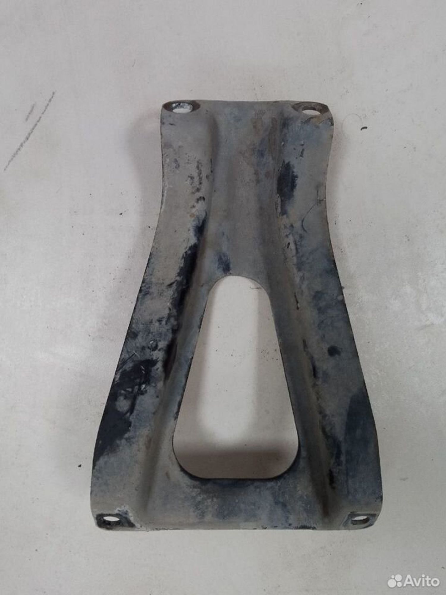 Кронштейн впускного коллектора Mitsubishi Lancer I, 500 рублей, Тамбов