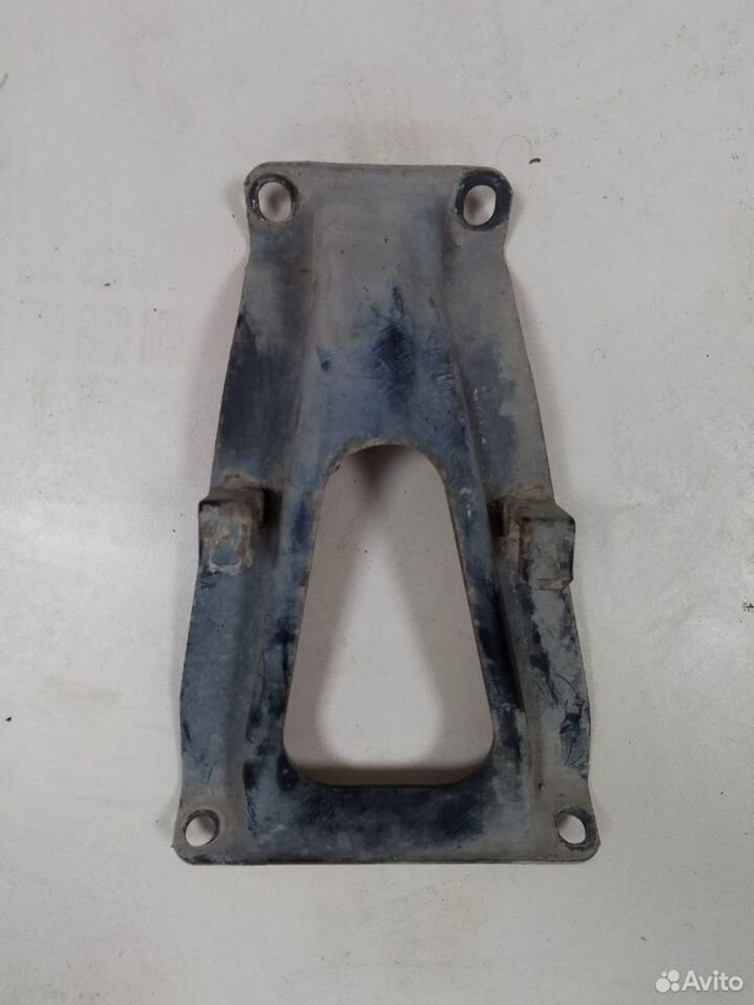 Кронштейн впускного коллектора Mitsubishi Lancer I, 500 рублей, Тамбов