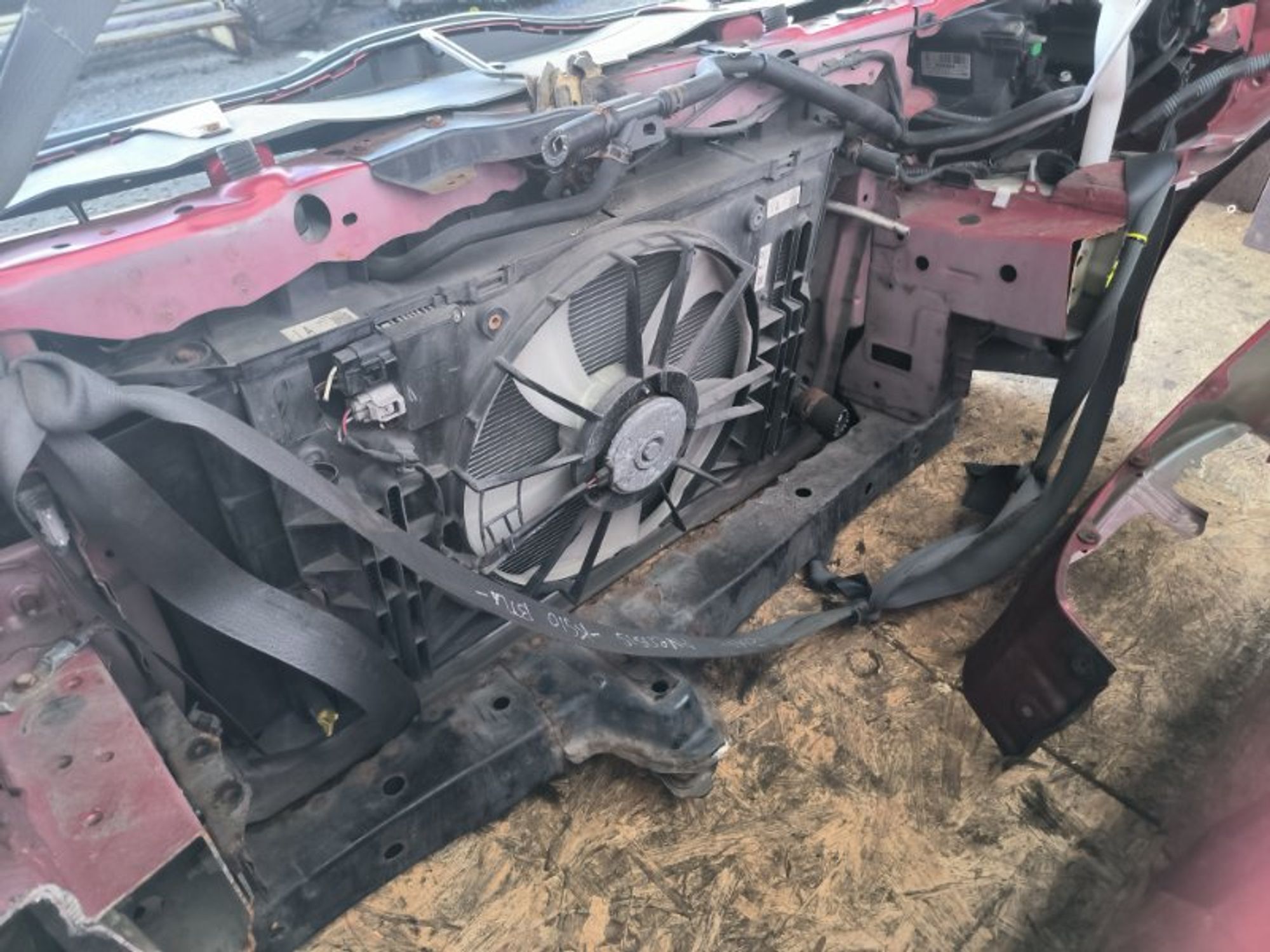 https://ycs.partsauto.market/partsauto-images/thmbs/a6ee63b7f11669ce0fb71ba137f5059b/1887864cc4322248662f700dc7996bcd/be65126976450710263efbfdba7e225d.jpg
