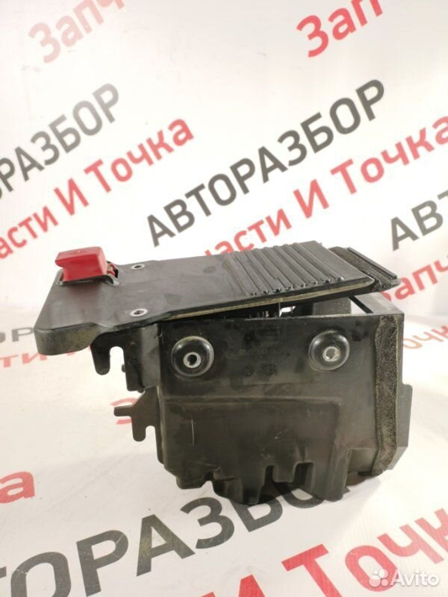https://ycs.partsauto.market/partsauto-images/thmbs/afb38d96ab8c9795ecac00e406b21163/fed1e002155c24105ebe47ab92e50dc0/1dd06eb86e8afa0088f7ce63d3ba08fd.jpg