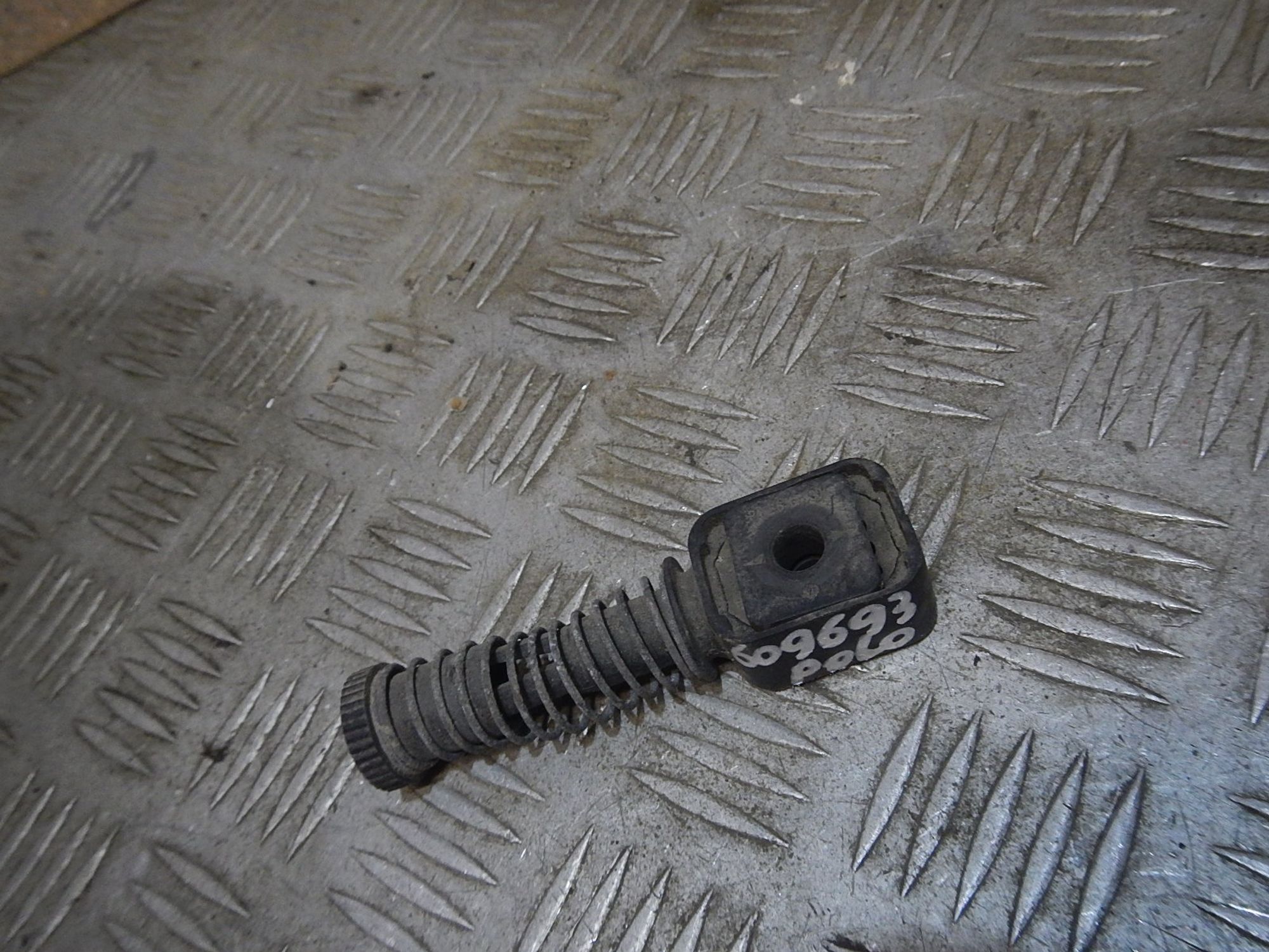 https://ycs.partsauto.market/partsauto-images/thmbs/b135e93f2d106a11df5e4386431c5e55/0153fb6ac377c7c3a840c6656050865d/8a1784936e7d7b65cc06de881e2ed8e4.jpg