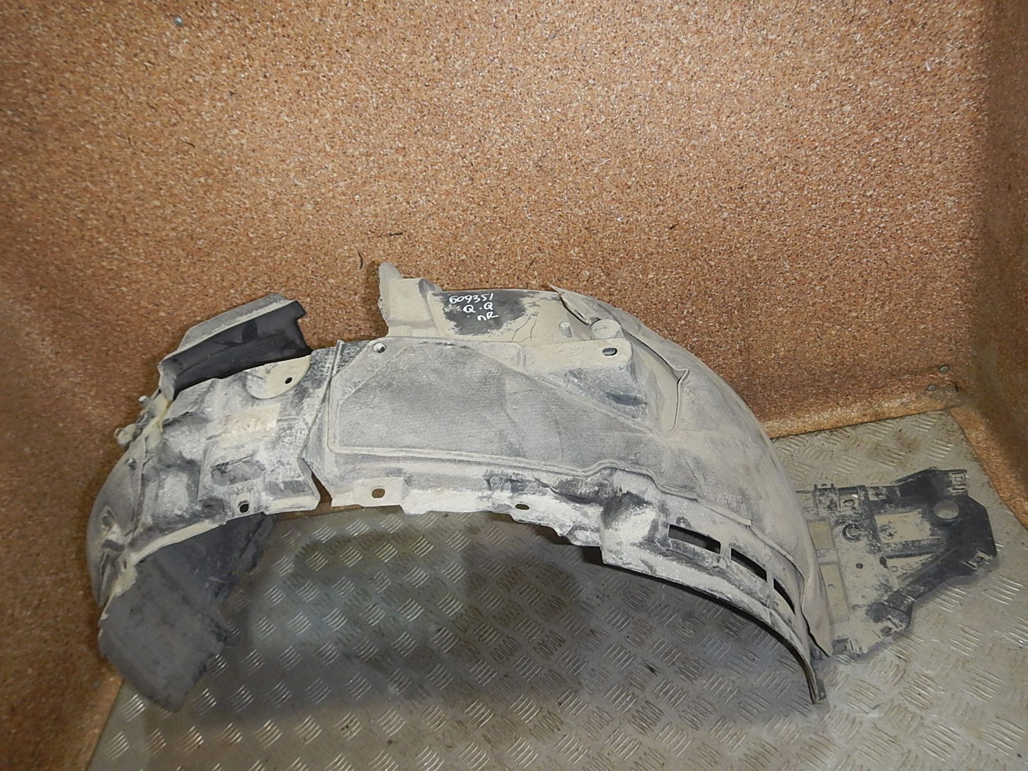 https://ycs.partsauto.market/partsauto-images/thmbs/b135e93f2d106a11df5e4386431c5e55/019eb45eadfdc6dc23159e059dcb749f/45792b40807d9288414a4684be87b52c.jpg