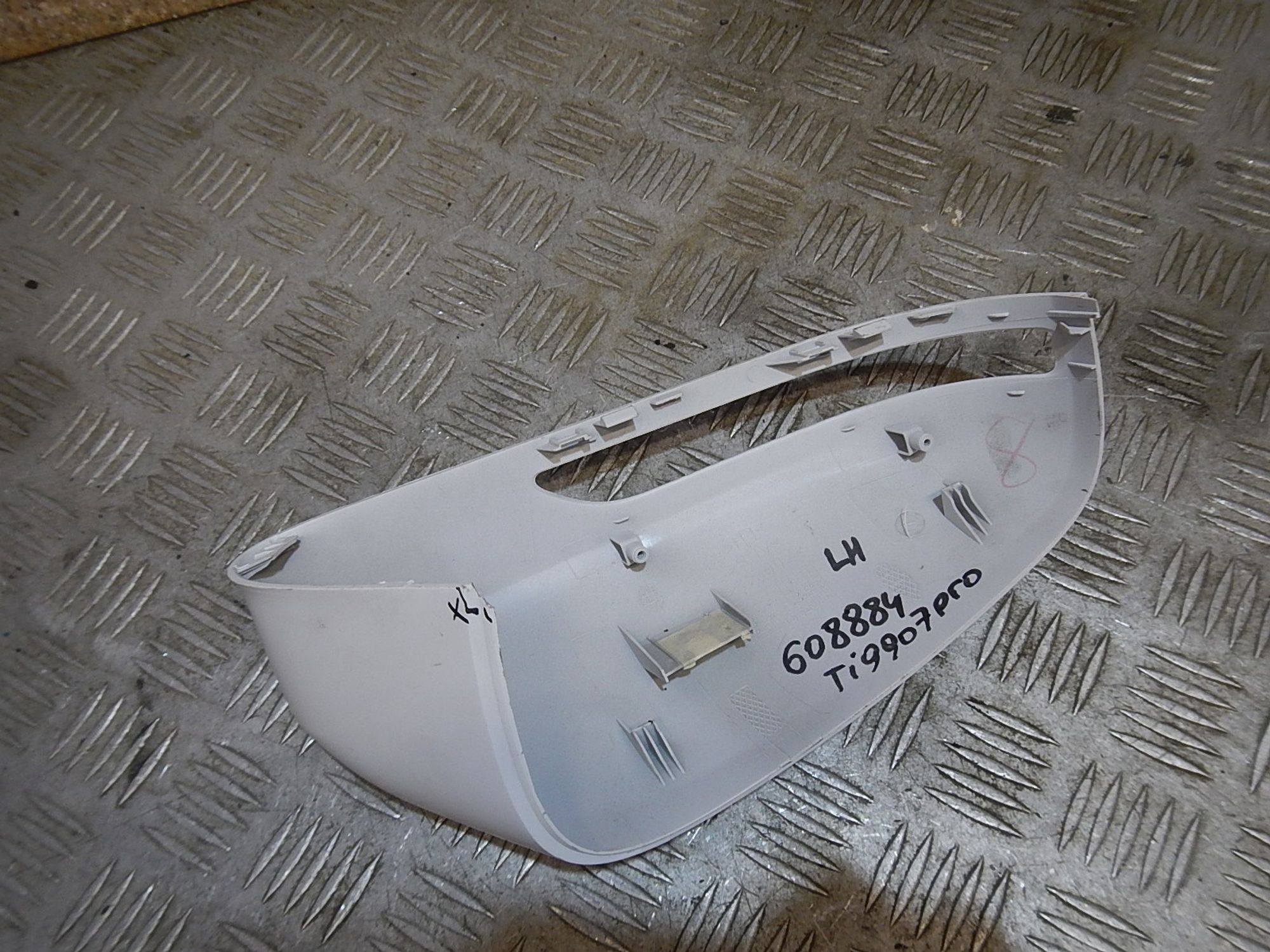 https://ycs.partsauto.market/partsauto-images/thmbs/b135e93f2d106a11df5e4386431c5e55/0284d22a3cc2b3ecd72170a3518259a9/3a30ba67225ef11ee0dfd10d9dc51548.jpg