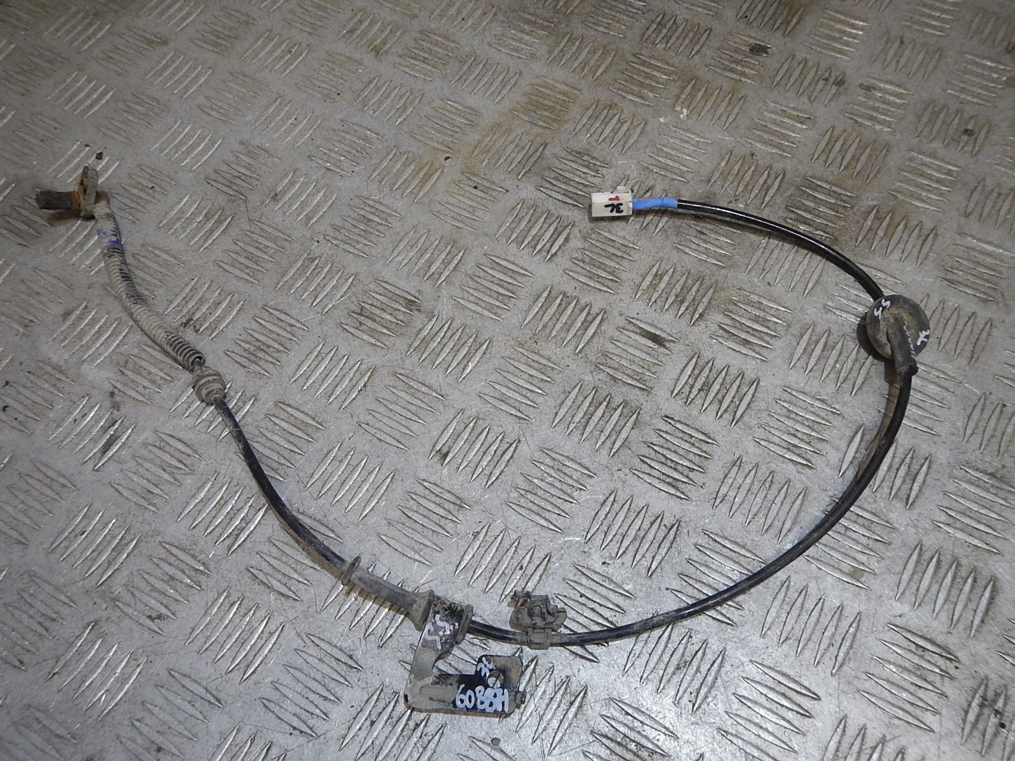 https://ycs.partsauto.market/partsauto-images/thmbs/b135e93f2d106a11df5e4386431c5e55/05bf51eebcacdff6907f3f6d1b90a1ef/d0f70e63f8f1b1e0752cba8488daf295.jpg