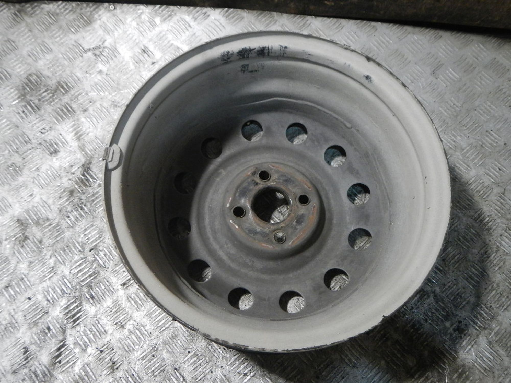 https://ycs.partsauto.market/partsauto-images/thmbs/b135e93f2d106a11df5e4386431c5e55/0821ed0ea58685275e36c1fb8b312108/08230637ce3da780c044a415be6d5b6b.jpg