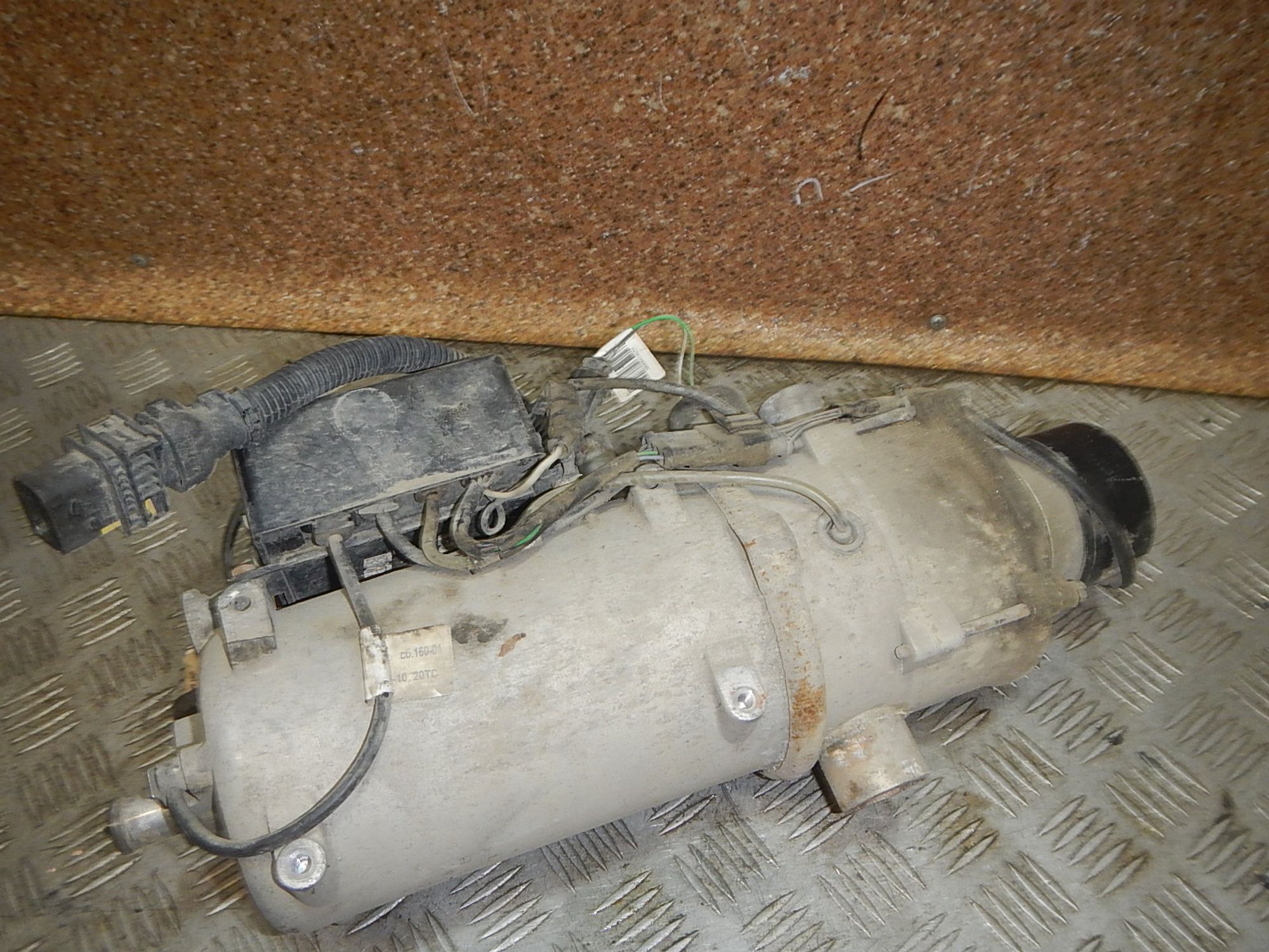 https://ycs.partsauto.market/partsauto-images/thmbs/b135e93f2d106a11df5e4386431c5e55/08e4d8da815429344f790eae6a6a38d6/90d529de1236894e604e12721dfe1514.jpg