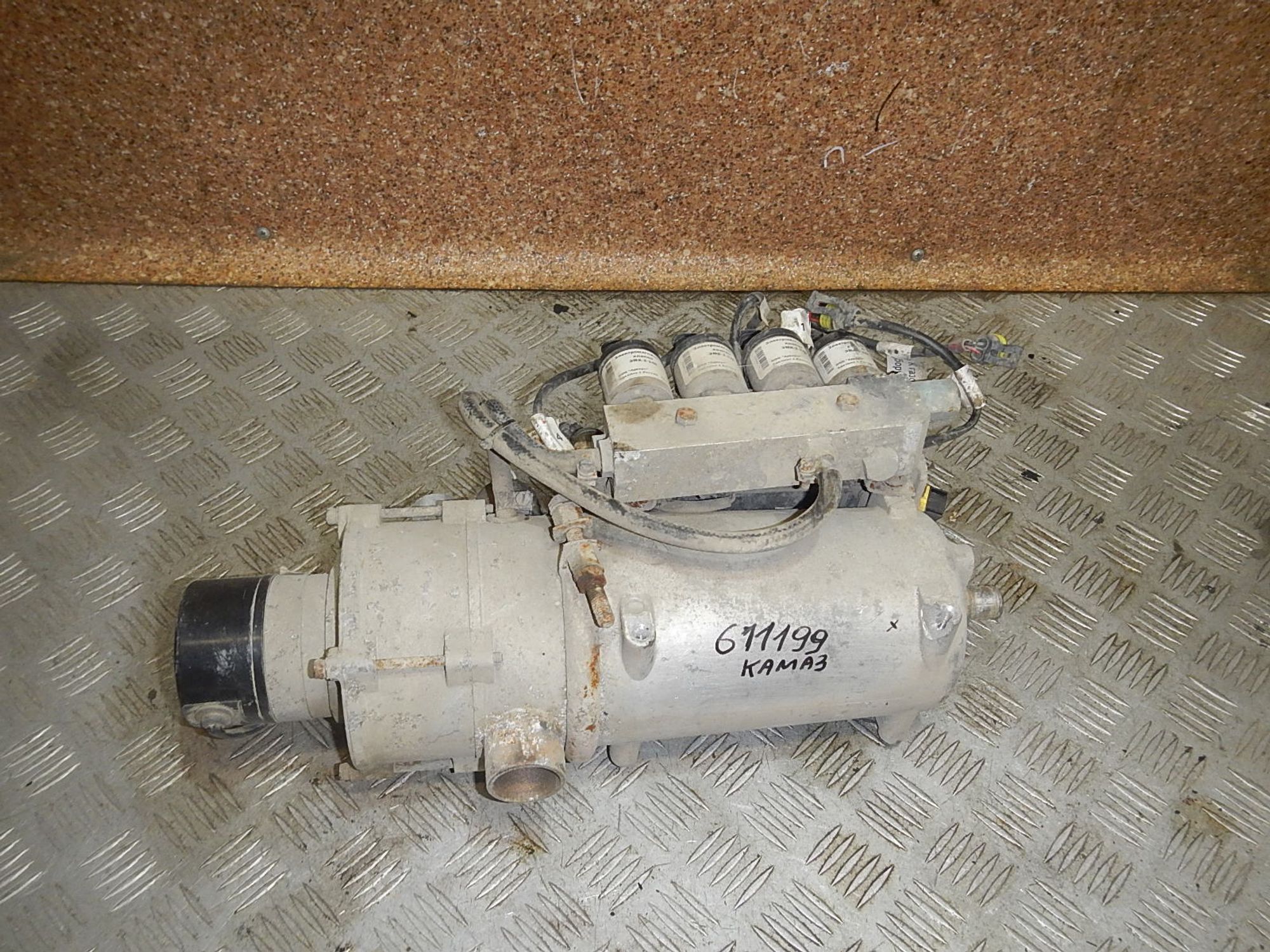 https://ycs.partsauto.market/partsauto-images/thmbs/b135e93f2d106a11df5e4386431c5e55/08e4d8da815429344f790eae6a6a38d6/9c4e075a567a06c625a3ee535971cc8d.jpg