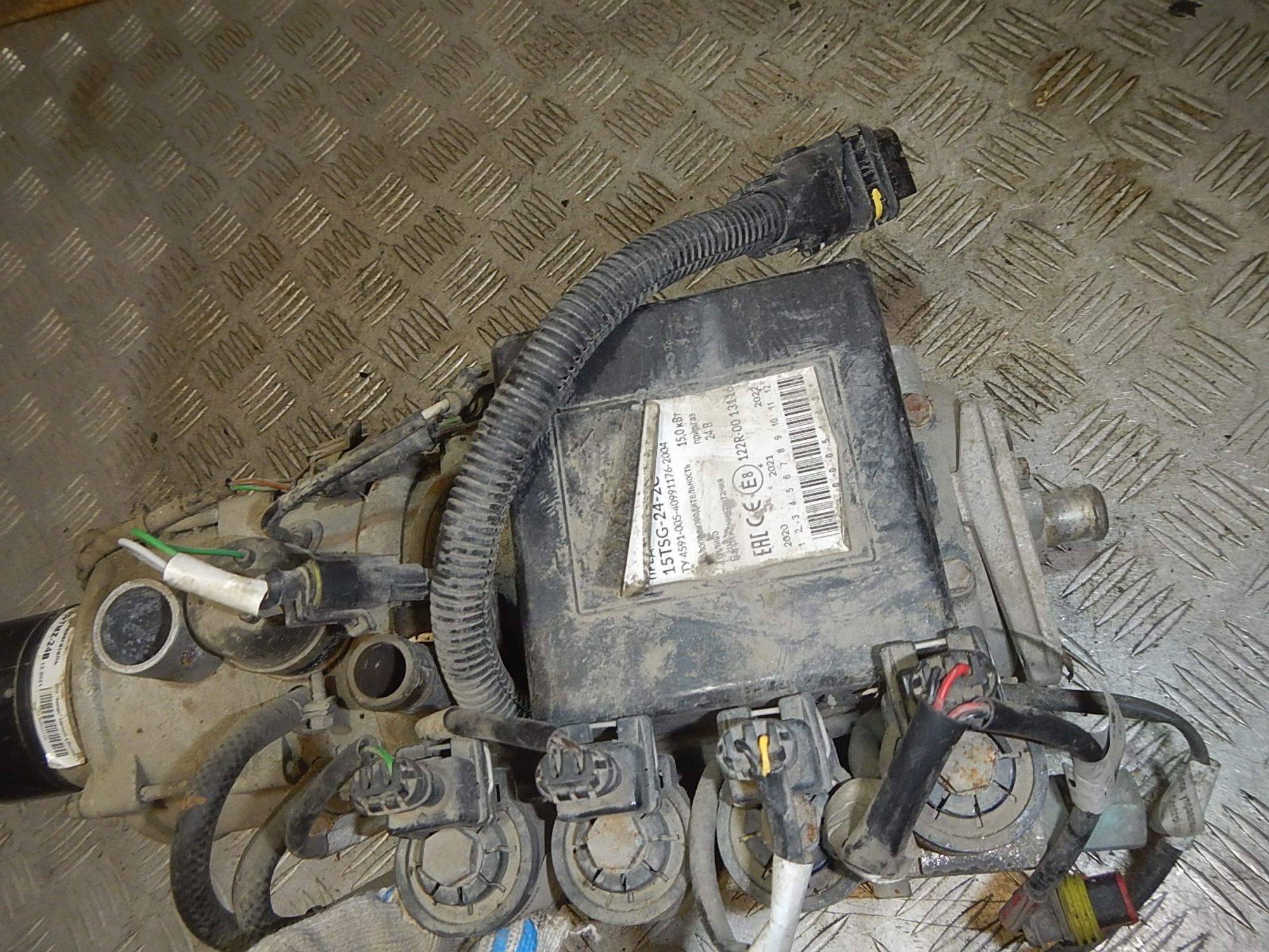 https://ycs.partsauto.market/partsauto-images/thmbs/b135e93f2d106a11df5e4386431c5e55/08e4d8da815429344f790eae6a6a38d6/cdd912720dbb1aa862a3cd73bd489dea.jpg