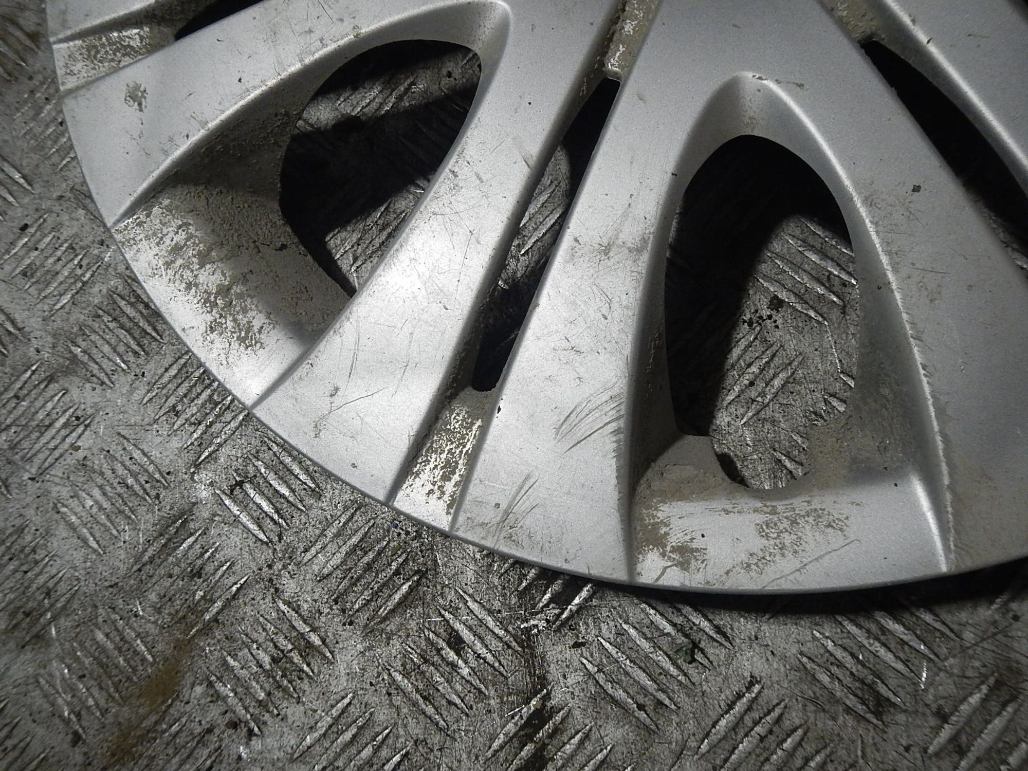 https://ycs.partsauto.market/partsauto-images/thmbs/b135e93f2d106a11df5e4386431c5e55/0cd431819e2f9d96234c03546f404549/8f8b8f352eb7bf95af92661c2e38968f.jpg