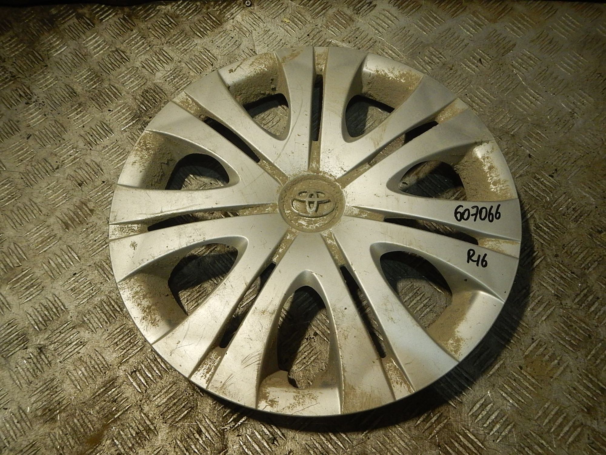 https://ycs.partsauto.market/partsauto-images/thmbs/b135e93f2d106a11df5e4386431c5e55/0cd431819e2f9d96234c03546f404549/cee37cf1b2004da55b94d7f5ae0e1169.jpg