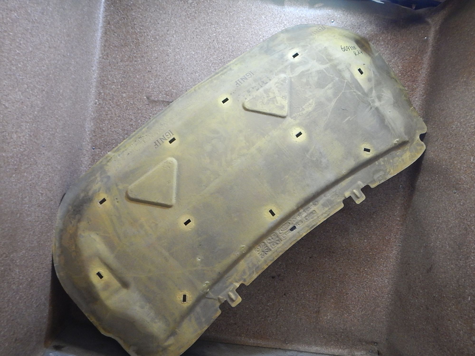 https://ycs.partsauto.market/partsauto-images/thmbs/b135e93f2d106a11df5e4386431c5e55/0d14b605014caa255dd23595a5649dc9/3b227001818f2b48f38573ca738568b6.jpg