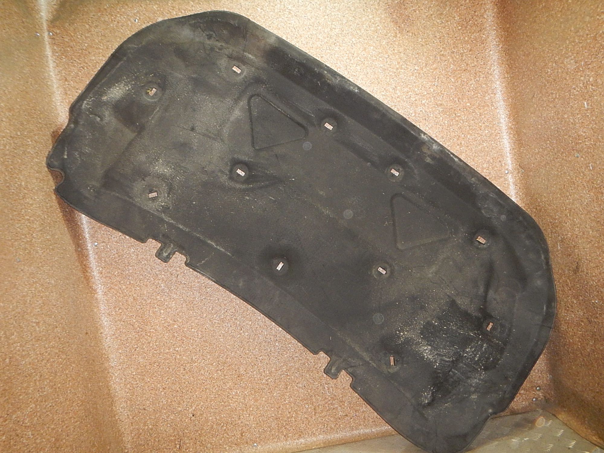 https://ycs.partsauto.market/partsauto-images/thmbs/b135e93f2d106a11df5e4386431c5e55/0d14b605014caa255dd23595a5649dc9/f3b06b2cef24ebc3a798b998f784bff4.jpg
