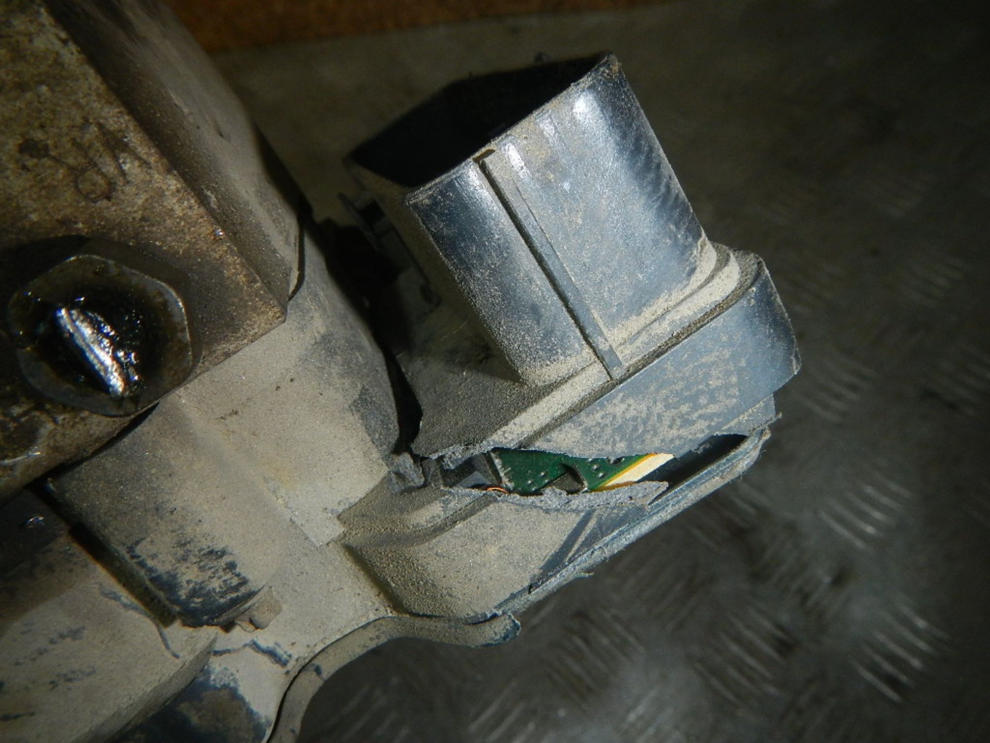 https://ycs.partsauto.market/partsauto-images/thmbs/b135e93f2d106a11df5e4386431c5e55/0d552eff68afa03179f990ff8948c765/8313f3a0e35f9cbff580c3c56251fdf5.jpg