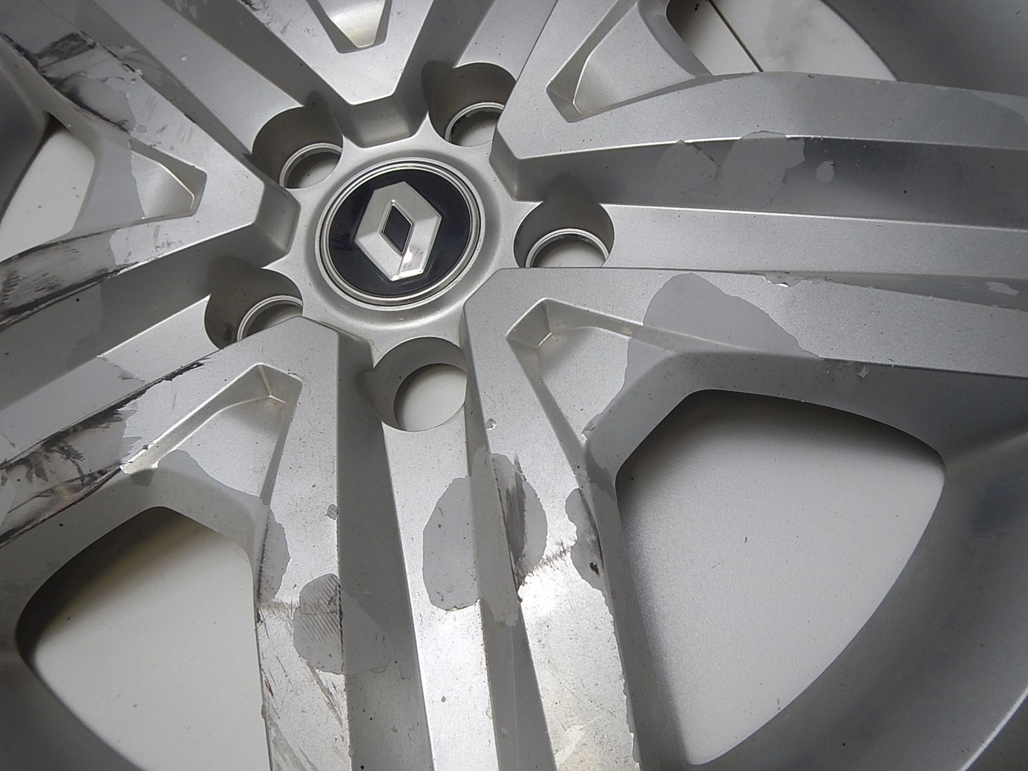 https://ycs.partsauto.market/partsauto-images/thmbs/b135e93f2d106a11df5e4386431c5e55/0f00acad151e3bb2525ad08e89968a89/81993d27ed67cae09a5c5bf1dbd94c68.jpg