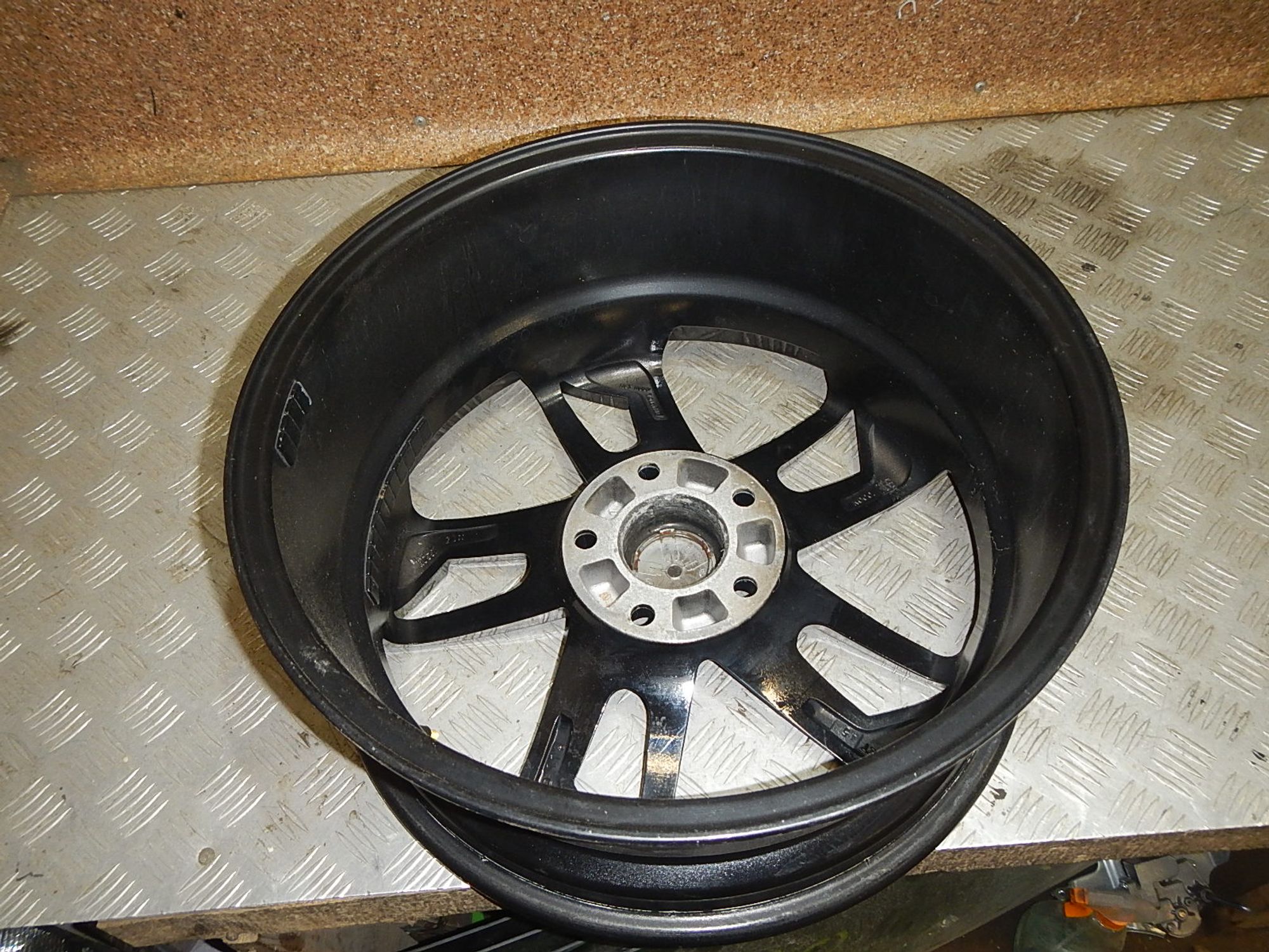 https://ycs.partsauto.market/partsauto-images/thmbs/b135e93f2d106a11df5e4386431c5e55/0fe262e2caea80a252ab3e9015dbb726/3de7931c70fa95c5b93f8296d1b7e00d.jpg