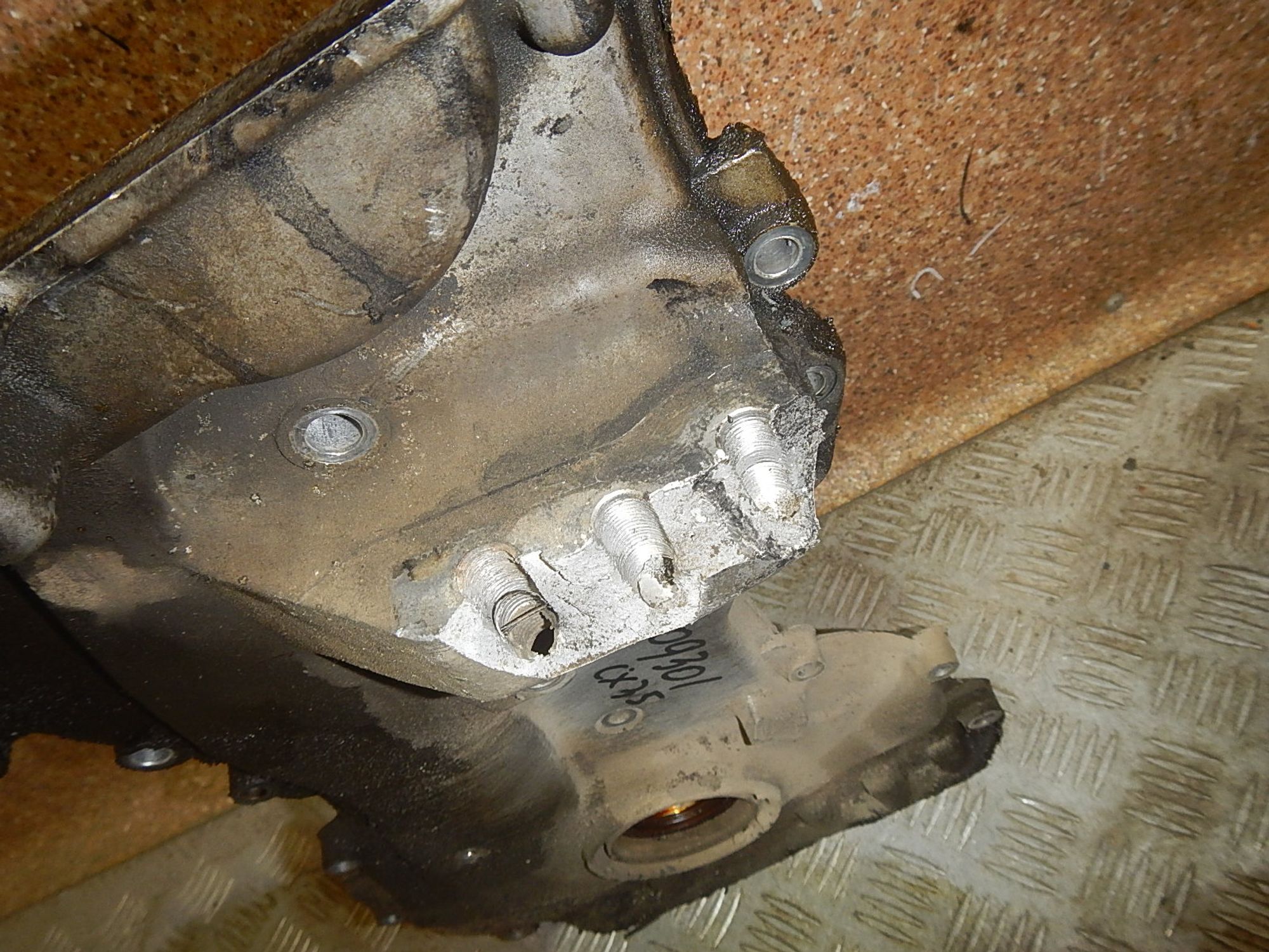 https://ycs.partsauto.market/partsauto-images/thmbs/b135e93f2d106a11df5e4386431c5e55/10beb048a52b42104cdd5cce8b37fa83/0ba068933917034bac6565419d2fee50.jpg