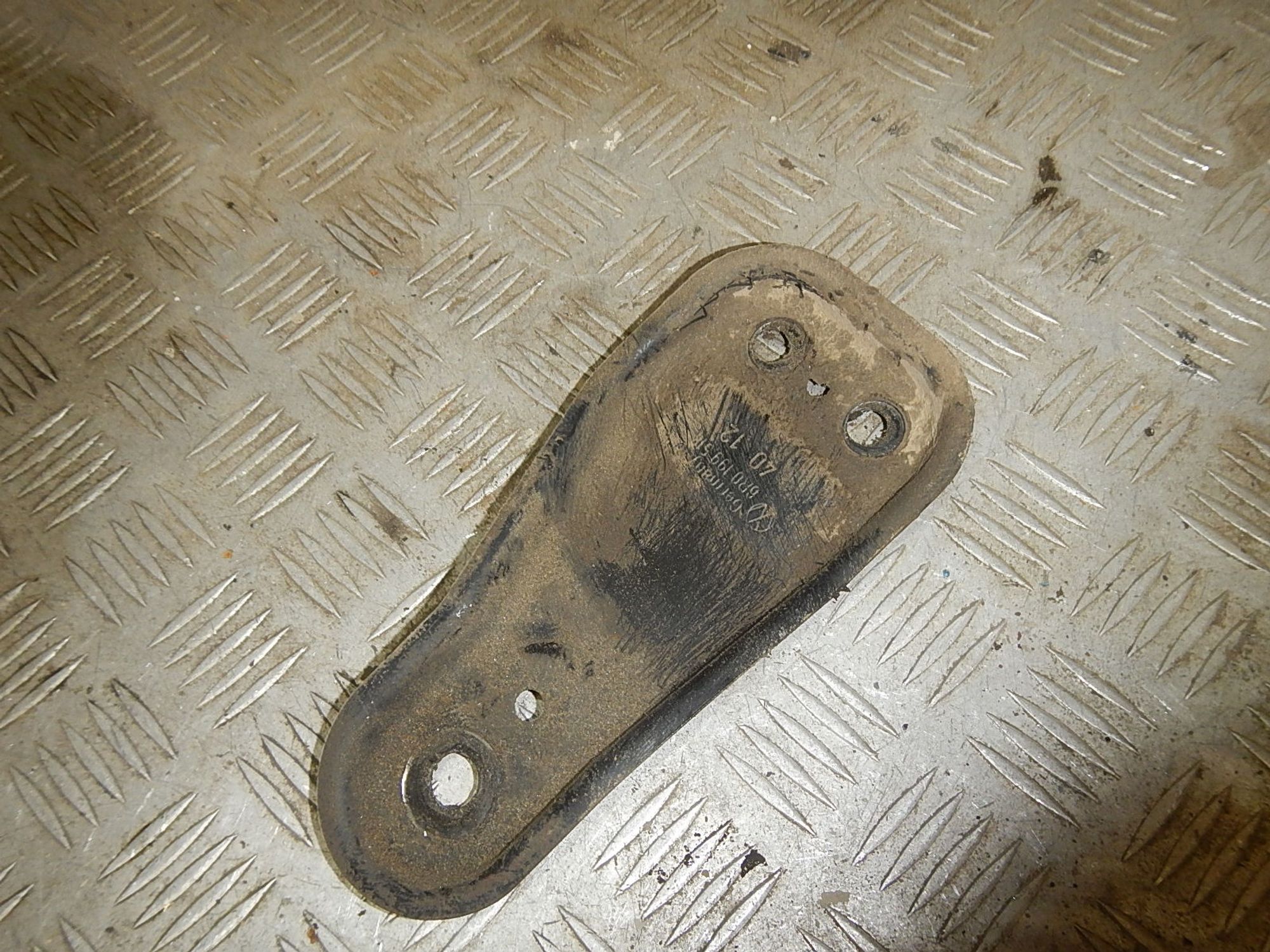 https://ycs.partsauto.market/partsauto-images/thmbs/b135e93f2d106a11df5e4386431c5e55/11ded2562baa18afd22e5336a0ba0349/4ef7d6789503dcd9d72719d9325d9ad6.jpg