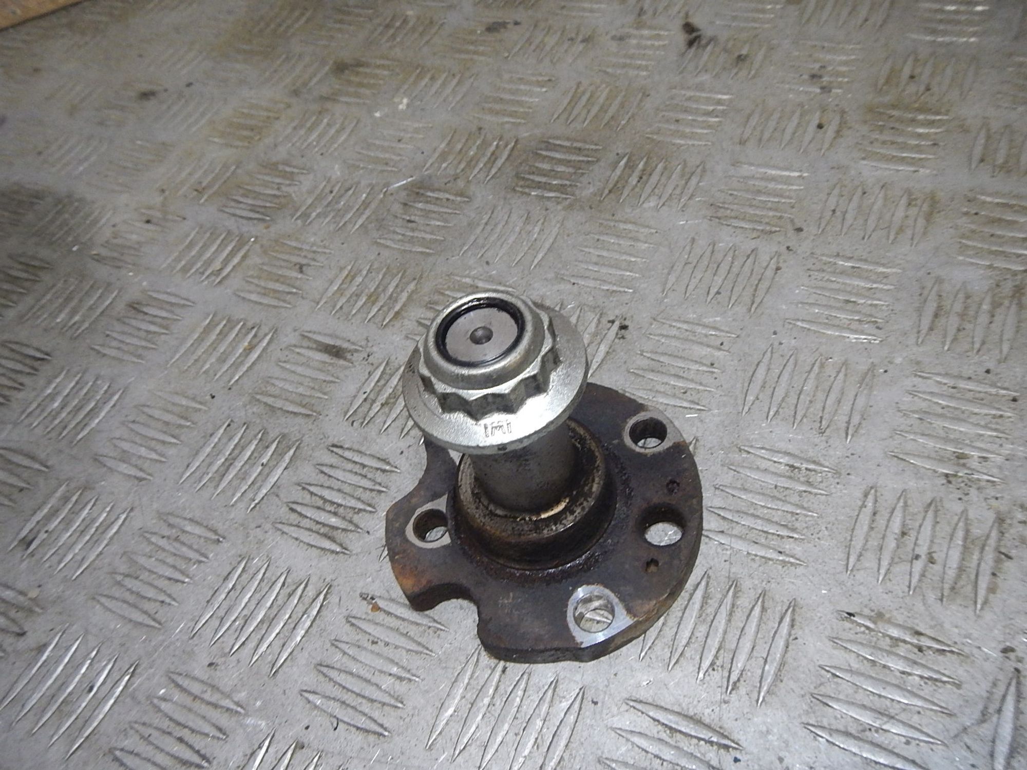 https://ycs.partsauto.market/partsauto-images/thmbs/b135e93f2d106a11df5e4386431c5e55/1660ee20b0882fbdf6d8cb28223b54da/d0a929727ce519c43049a7005d87f8ba.jpg