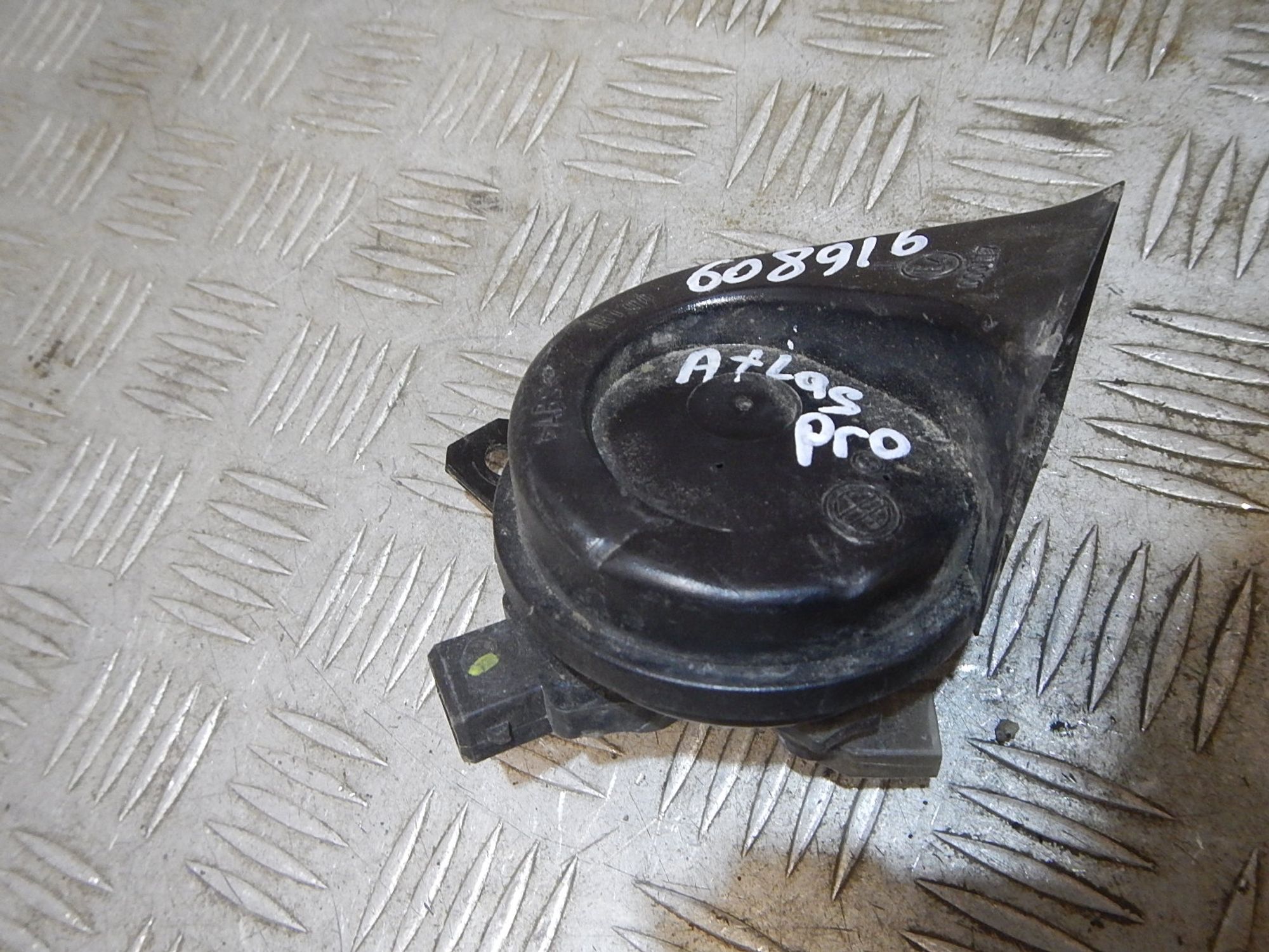 https://ycs.partsauto.market/partsauto-images/thmbs/b135e93f2d106a11df5e4386431c5e55/1712d775e37c9fc321b26b5d11514ac6/eeeb5b0bc2a1fdc31116f8d656985341.jpg