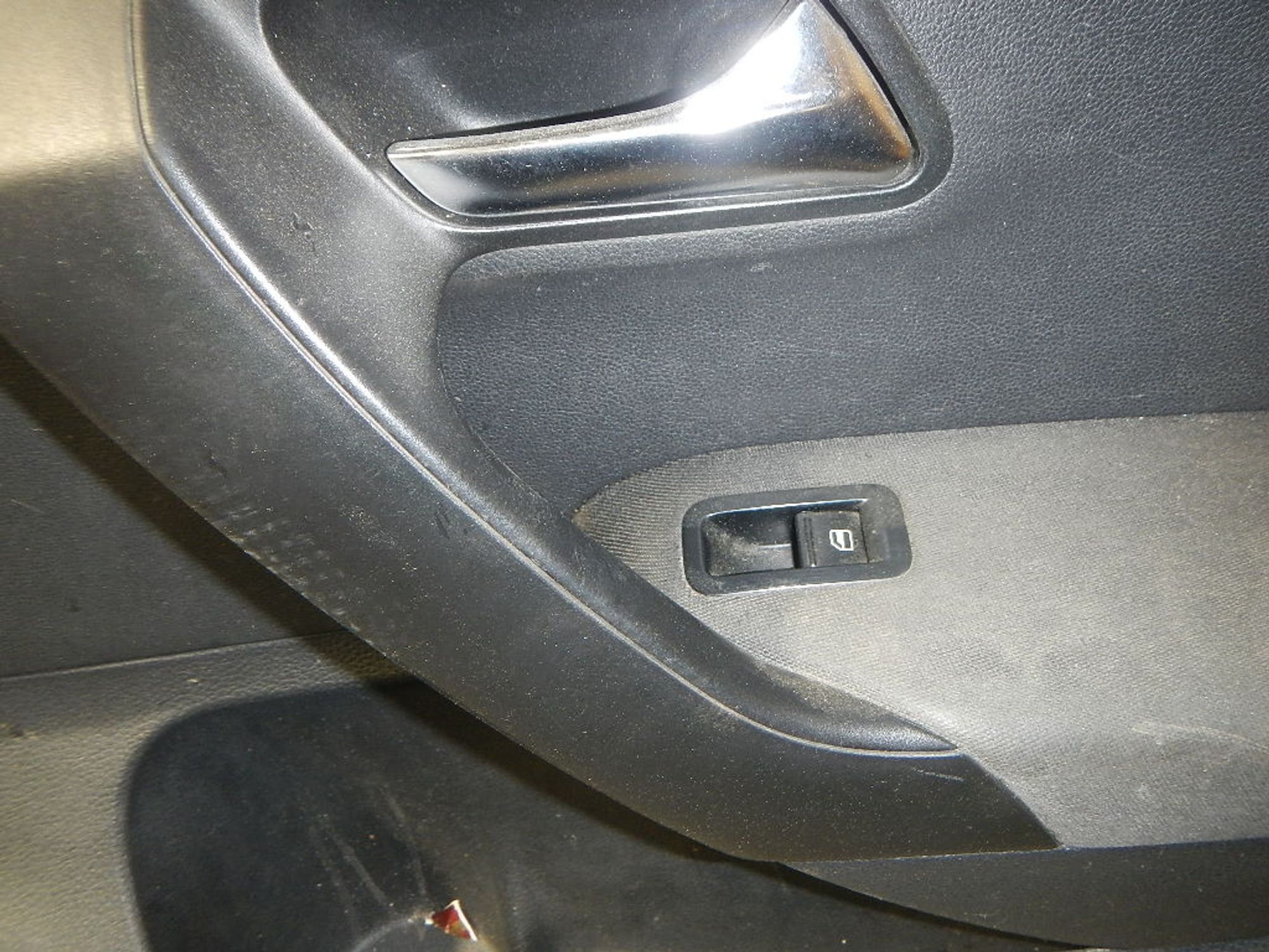 https://ycs.partsauto.market/partsauto-images/thmbs/b135e93f2d106a11df5e4386431c5e55/1738a1562a5b722ee691ff1f40b03a3c/01e6c41e412be9f9faf1243c898554a1.jpg