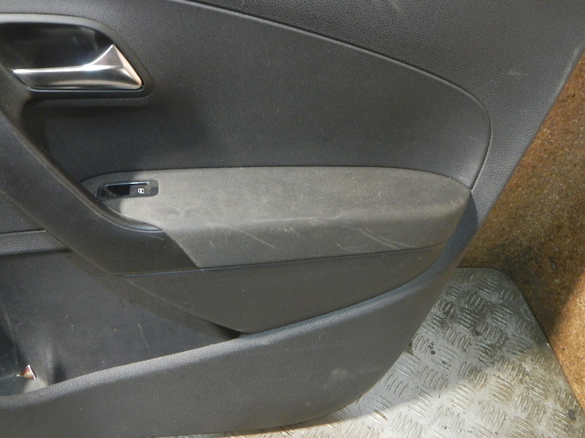 https://ycs.partsauto.market/partsauto-images/thmbs/b135e93f2d106a11df5e4386431c5e55/1738a1562a5b722ee691ff1f40b03a3c/b3277e1b27a07463226bf8593c119220.jpg