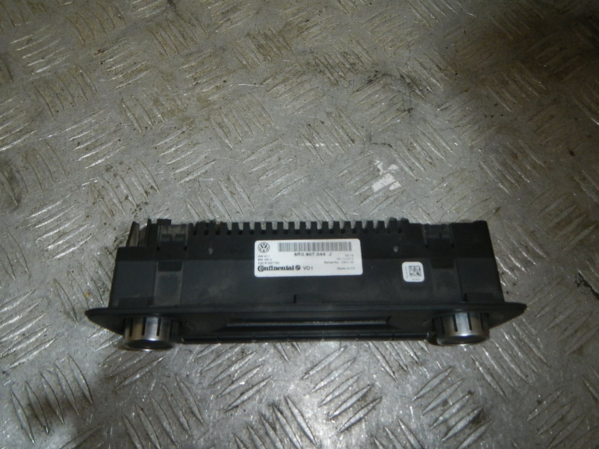 https://ycs.partsauto.market/partsauto-images/thmbs/b135e93f2d106a11df5e4386431c5e55/18140ea0e9cbf342001370f58760ebd7/f70861368336d61e5442fa514c0447f6.jpg