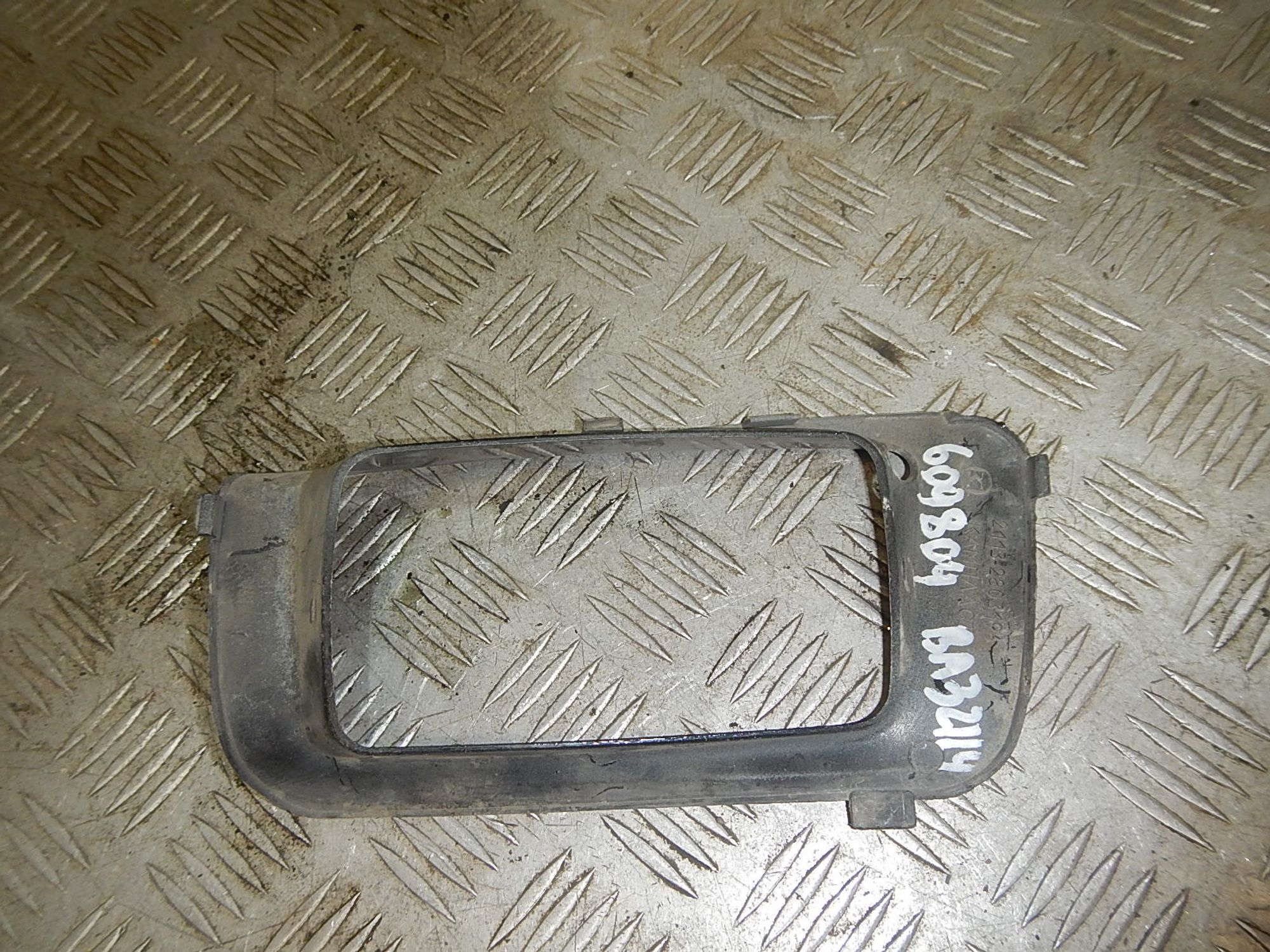 https://ycs.partsauto.market/partsauto-images/thmbs/b135e93f2d106a11df5e4386431c5e55/1959ff574ae060f655bb9fa63925e994/47780acf3a10417d849ad74739d6848e.jpg
