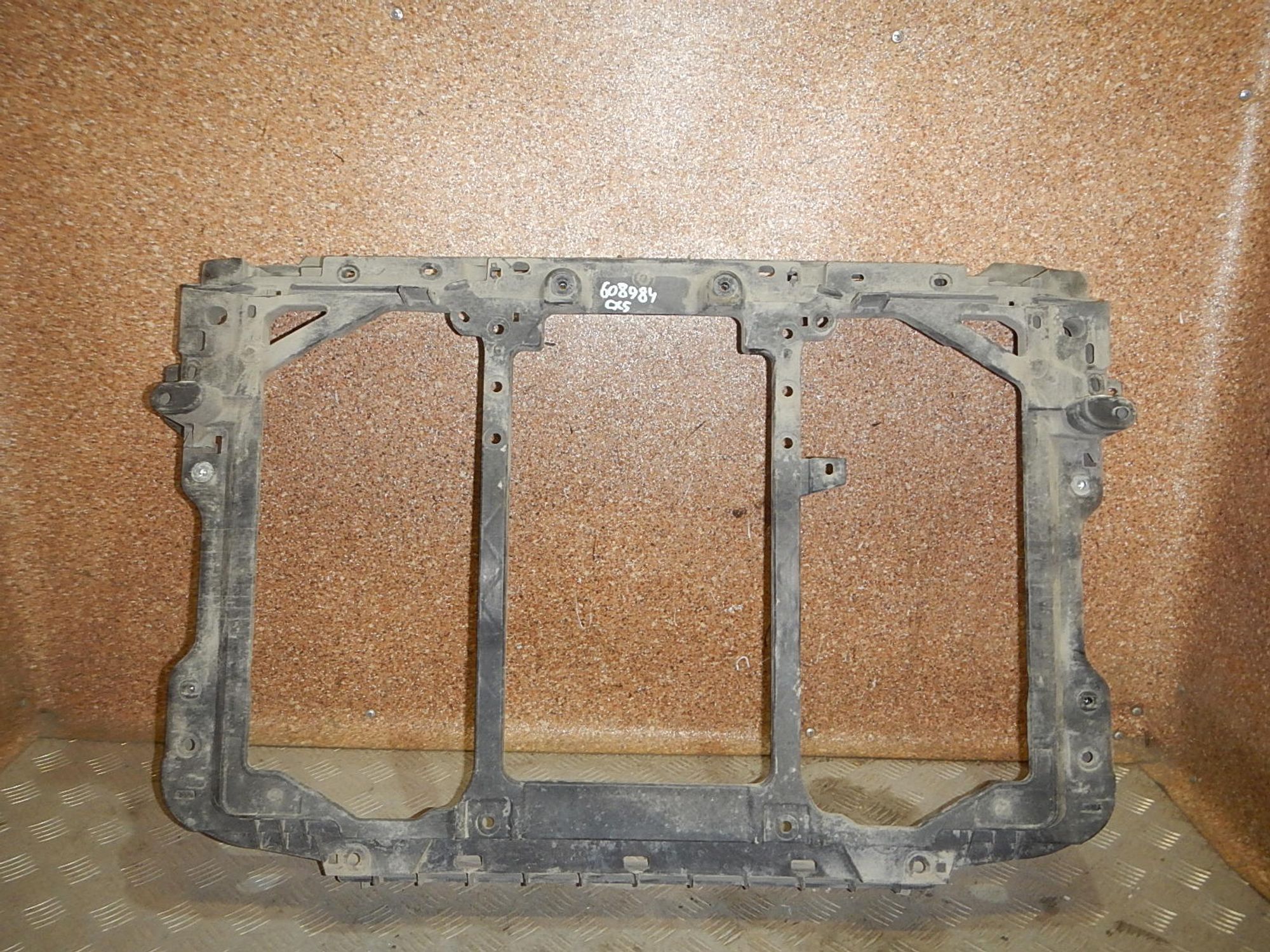 https://ycs.partsauto.market/partsauto-images/thmbs/b135e93f2d106a11df5e4386431c5e55/208db0cac98485a89799c5f106ea38f1/341c8fc3d964621a4d843fd726c5aacb.jpg