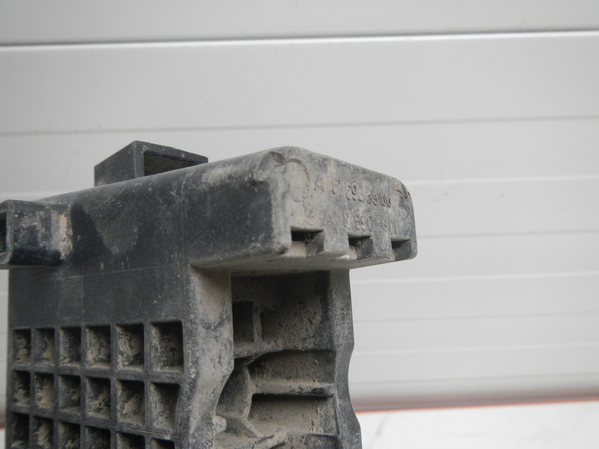 https://ycs.partsauto.market/partsauto-images/thmbs/b135e93f2d106a11df5e4386431c5e55/21ee3e9adc0736324ae07ce379b7ff33/1ee4931d9c8ff78624fb81f1153a5c56.jpg