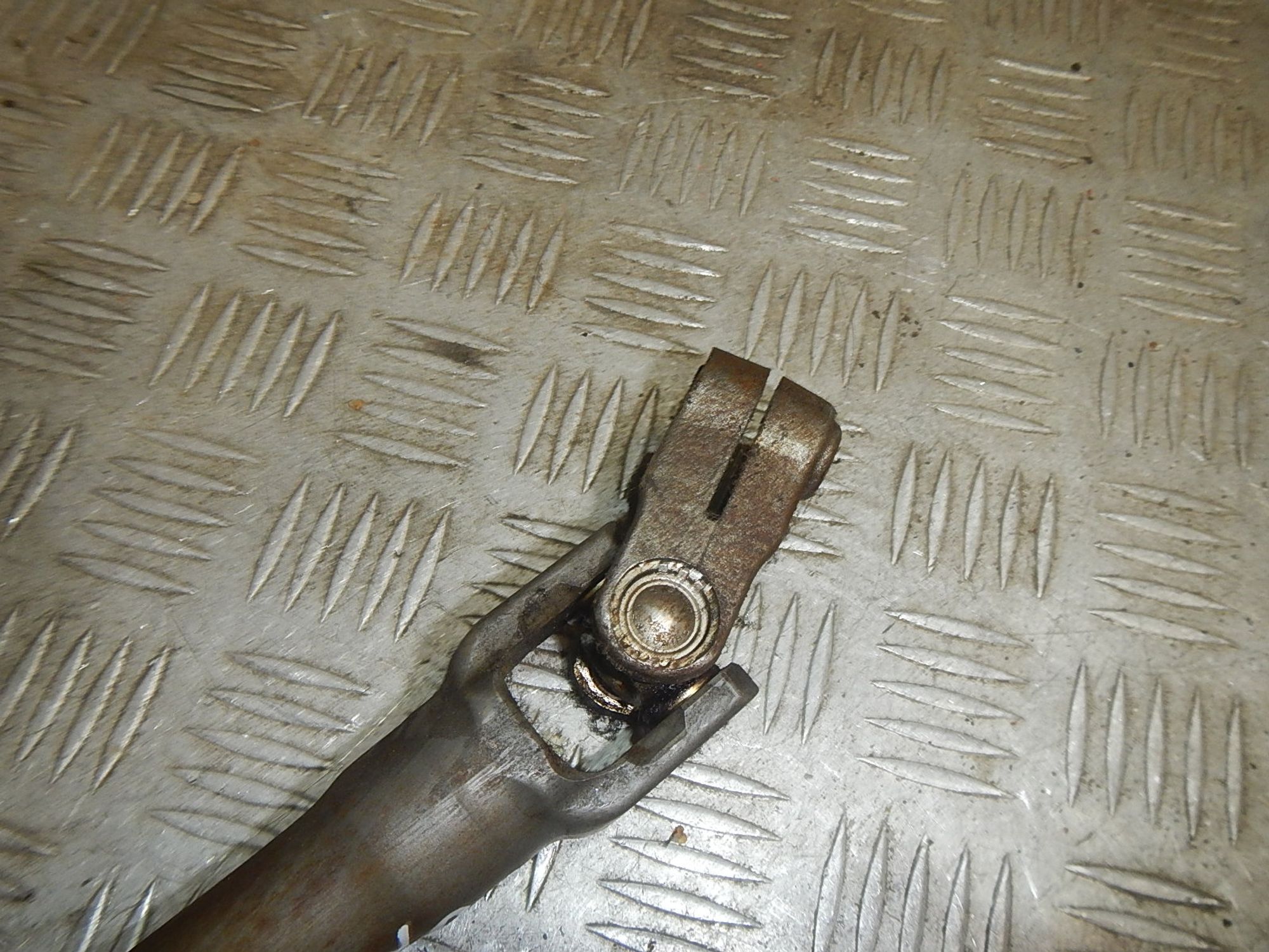 https://ycs.partsauto.market/partsauto-images/thmbs/b135e93f2d106a11df5e4386431c5e55/2236e3bad3380aab7fc0074aeec4d3ac/7b8367a07f295e3dde7f39343f60f3fc.jpg