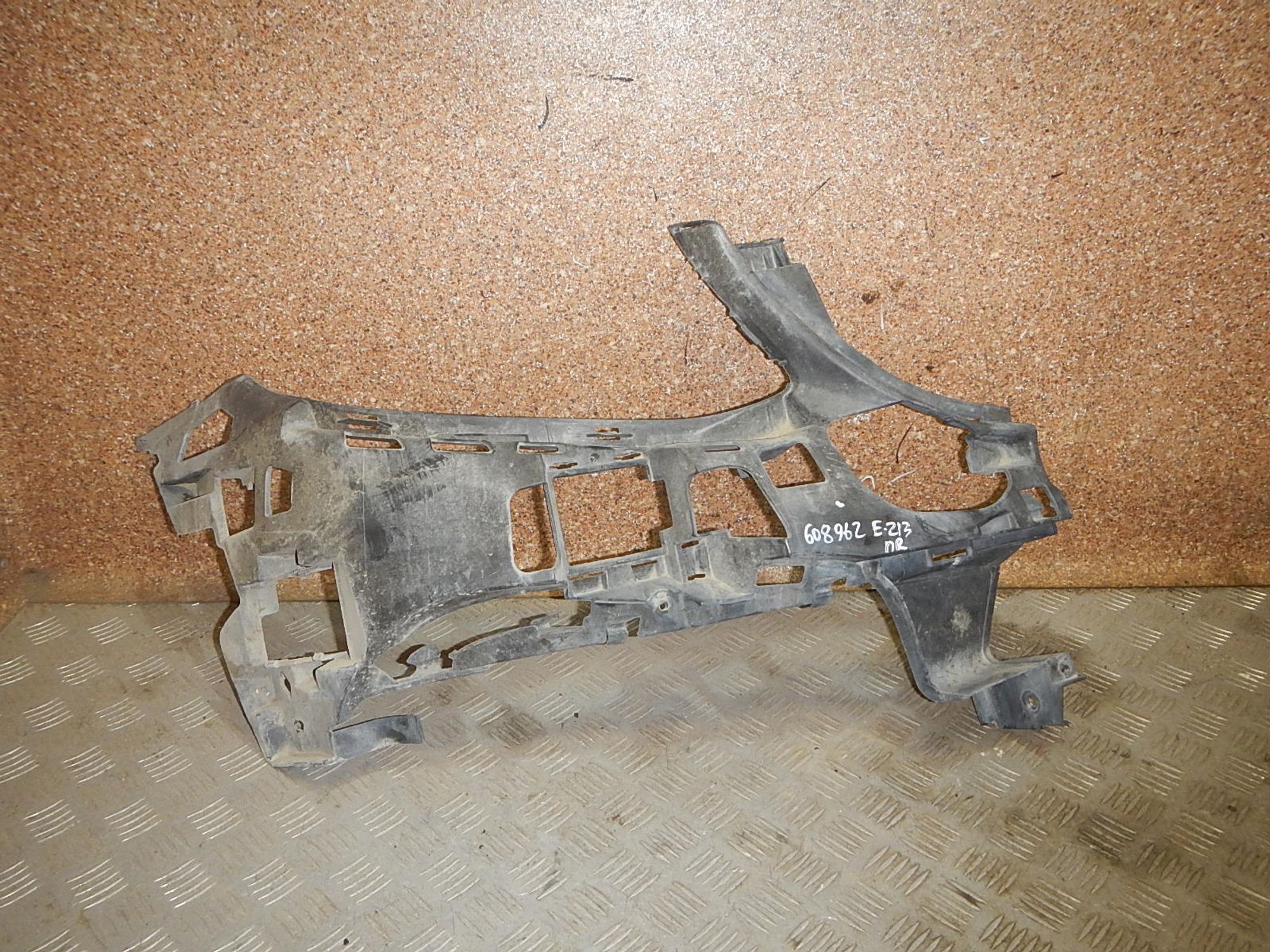 https://ycs.partsauto.market/partsauto-images/thmbs/b135e93f2d106a11df5e4386431c5e55/24df72d2fc2239d9909ce695424a9fcf/17e486dcd9b818edc471df2f7d6af847.jpg