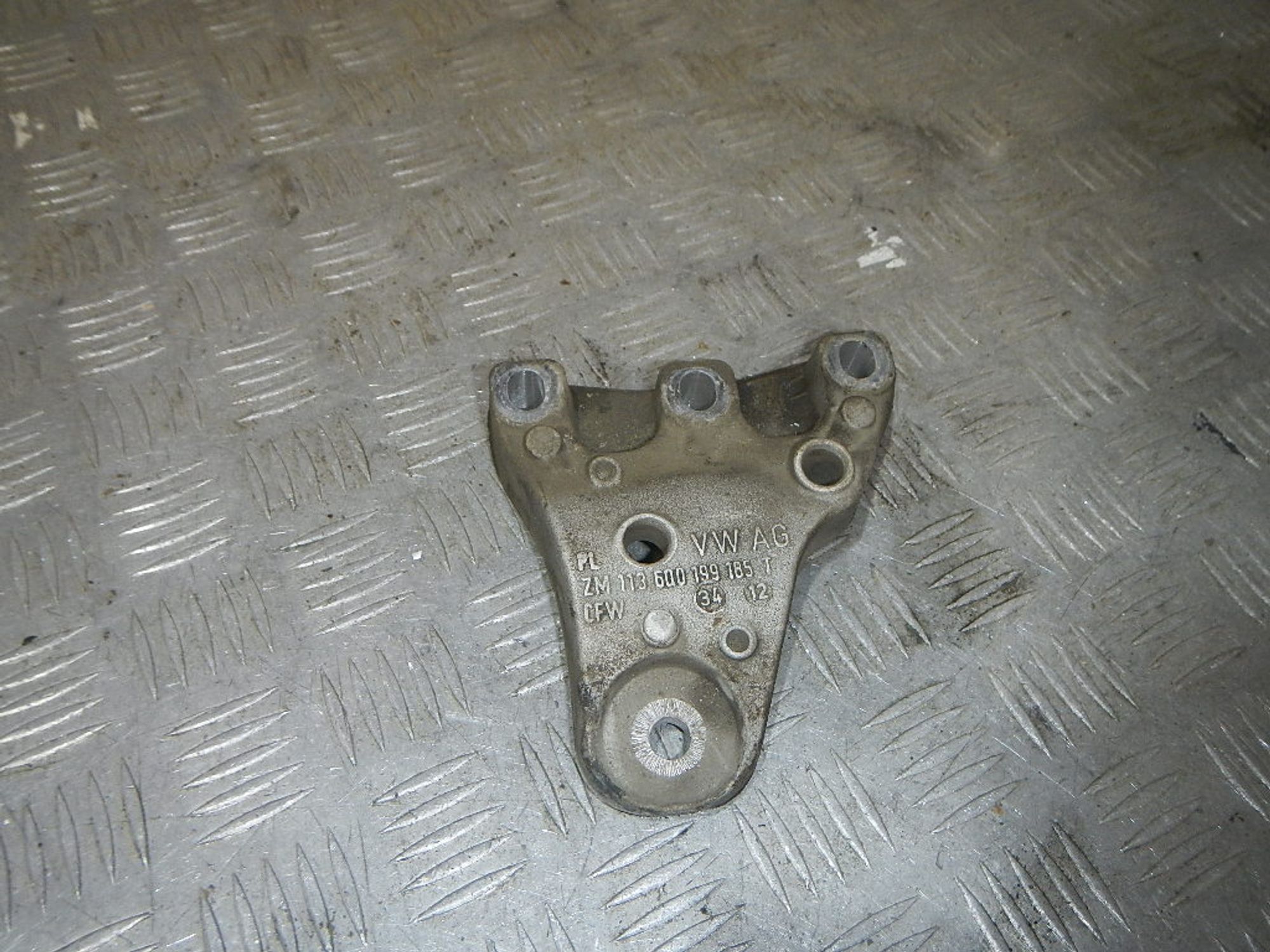 https://ycs.partsauto.market/partsauto-images/thmbs/b135e93f2d106a11df5e4386431c5e55/25784fce6e48dbee24429cbe86b4afe7/80264f776c3f46802b032db95f48a9c1.jpg