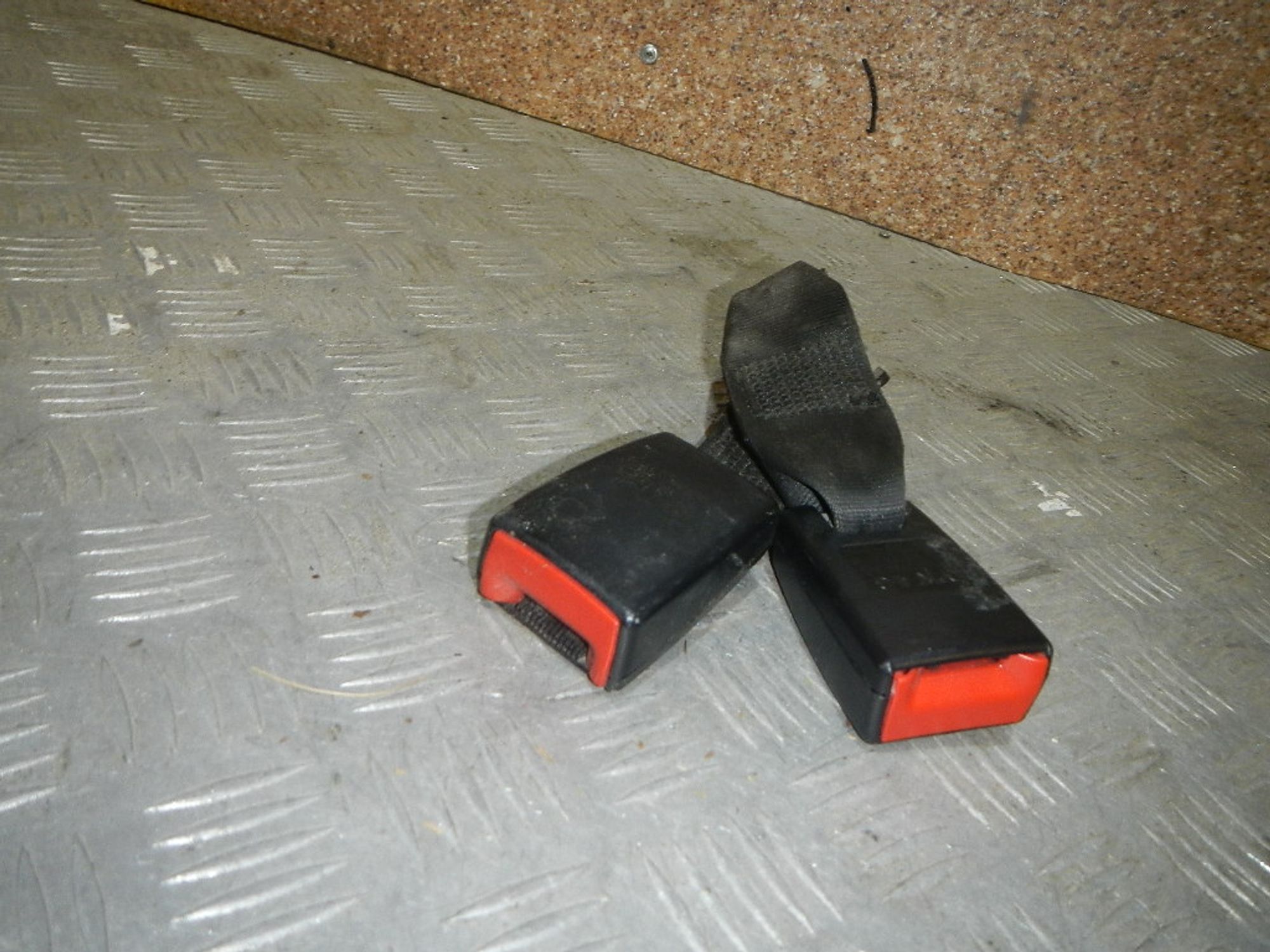https://ycs.partsauto.market/partsauto-images/thmbs/b135e93f2d106a11df5e4386431c5e55/27a445e1076786f19291b4cf8c60f481/18030f1aebc95711f277210957c158e0.jpg