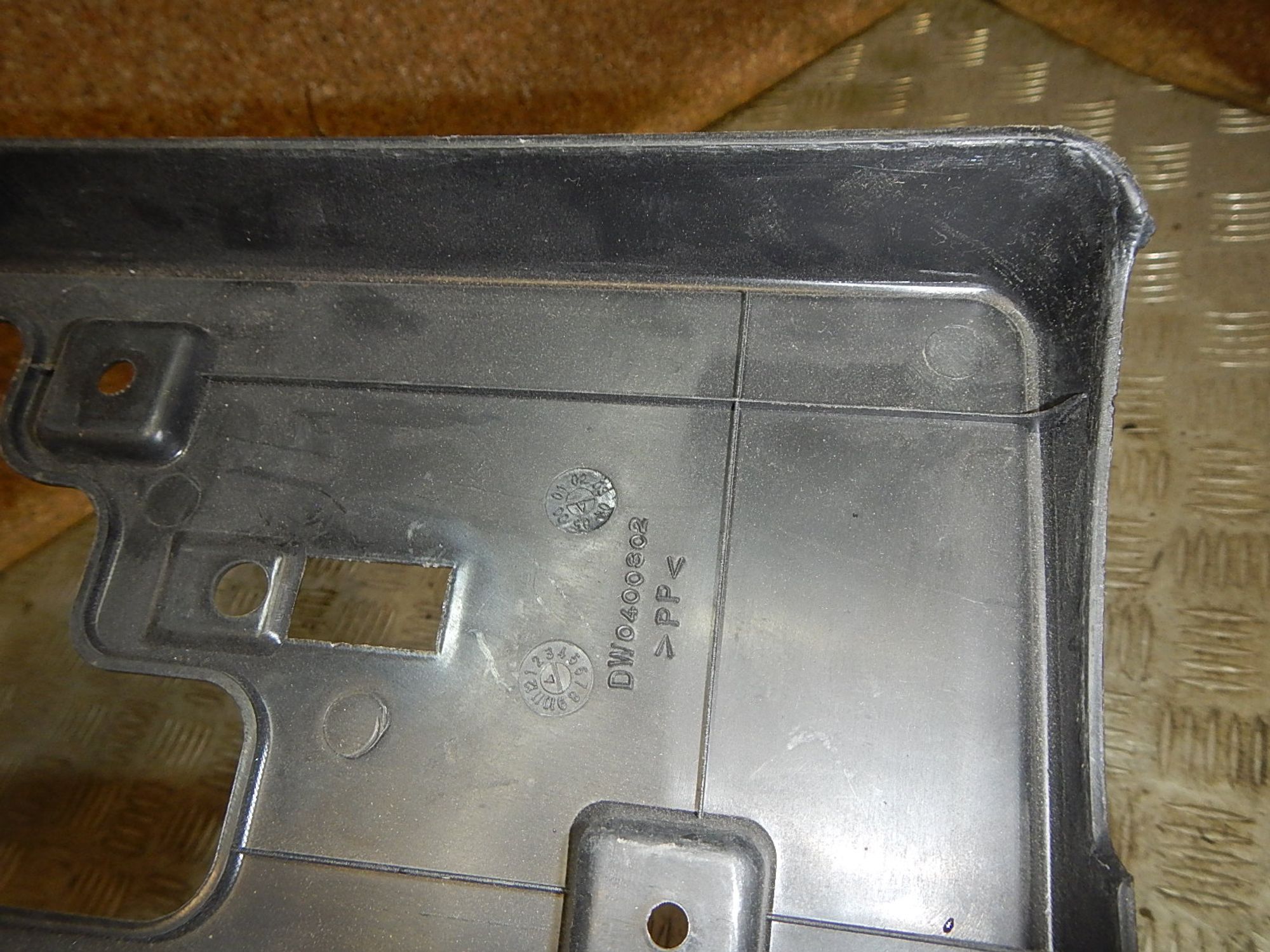 https://ycs.partsauto.market/partsauto-images/thmbs/b135e93f2d106a11df5e4386431c5e55/27e81b398efbacd5d34812db088bf77b/dc4b7e12f21a438255e2346d1879a170.jpg