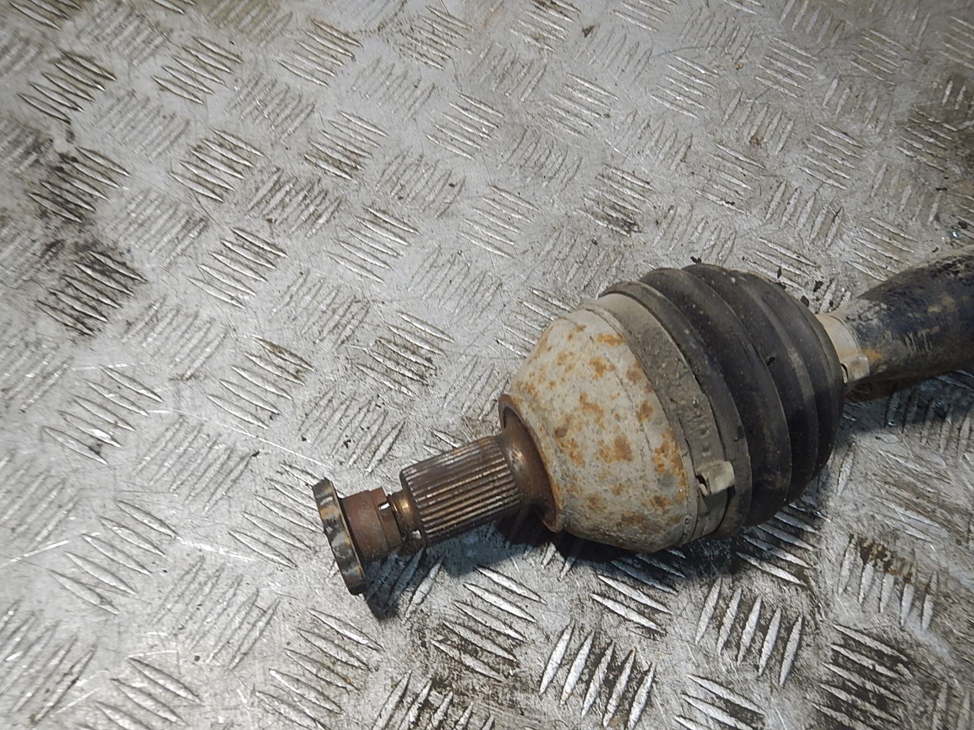 https://ycs.partsauto.market/partsauto-images/thmbs/b135e93f2d106a11df5e4386431c5e55/29f3950a05caf00b733d9a5d3d3b58fe/75663b52b45a834080d826143128ae3d.jpg