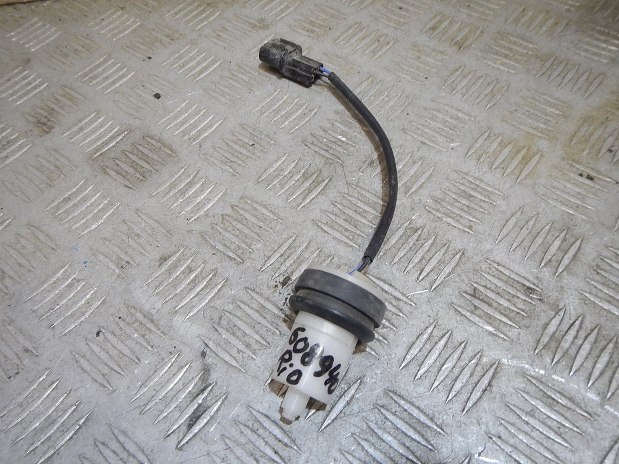 https://ycs.partsauto.market/partsauto-images/thmbs/b135e93f2d106a11df5e4386431c5e55/3082cfacbbc79df9ae09c51c05ca99df/44dc1f2001259a3dbff83225eaeef9ee.jpg