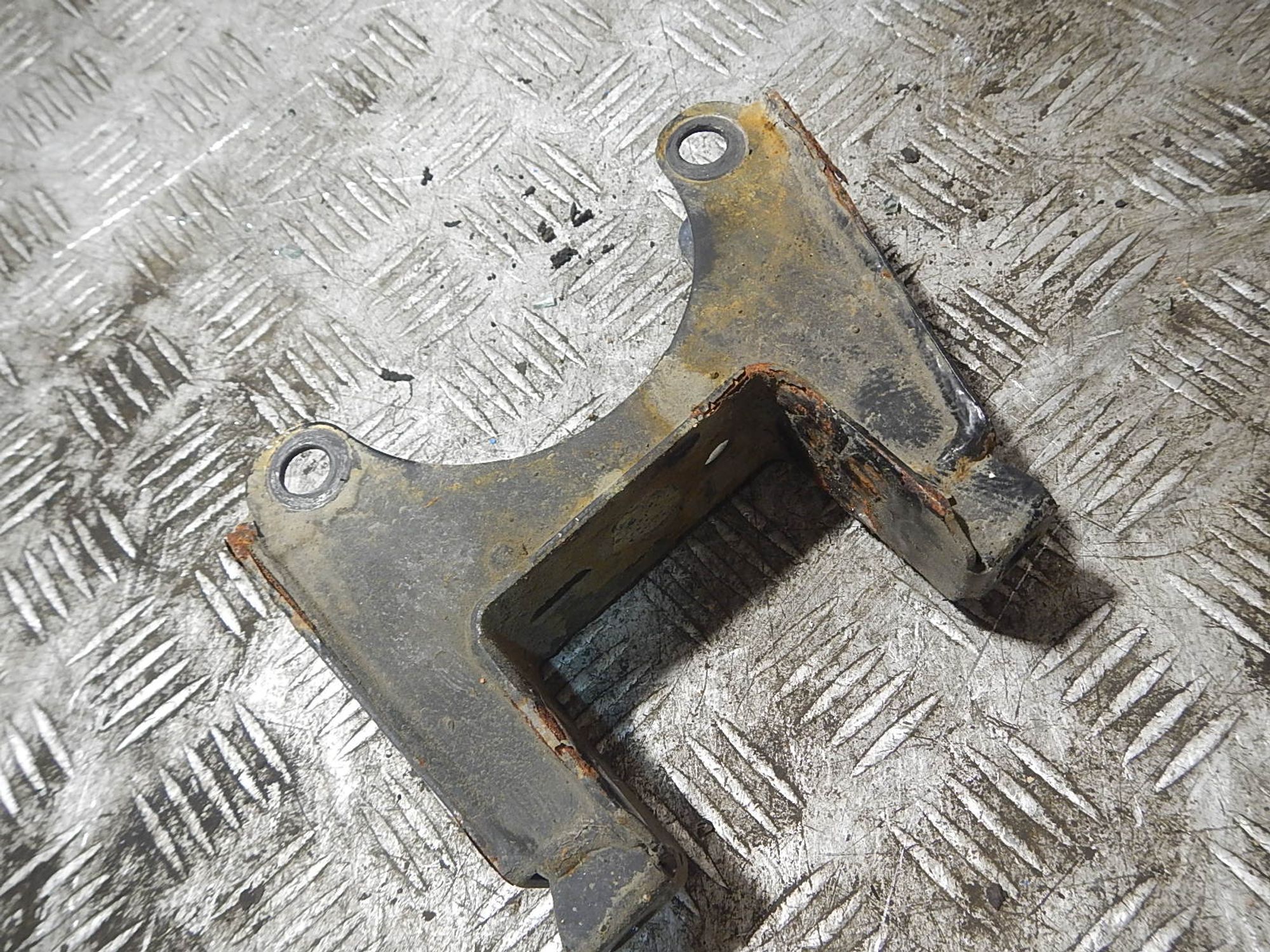 https://ycs.partsauto.market/partsauto-images/thmbs/b135e93f2d106a11df5e4386431c5e55/31925f5bbfc0e2d541716b3fb7ab55d9/aad4b01327c1627afb30e74ab9250d76.jpg