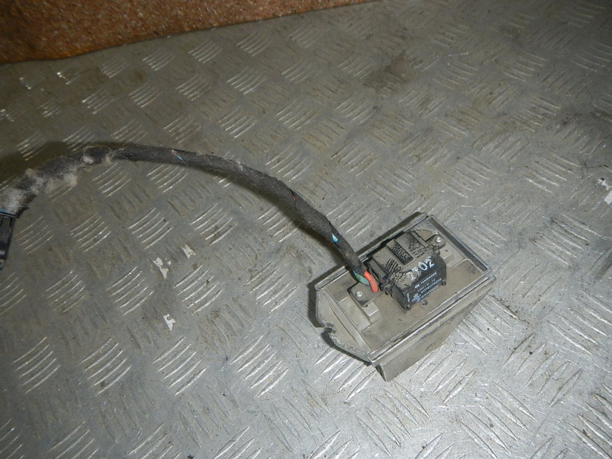 https://ycs.partsauto.market/partsauto-images/thmbs/b135e93f2d106a11df5e4386431c5e55/3308deaf47d9a165ecc6a4106631e351/09d01be624a2897a1af91d584d12fd2b.jpg