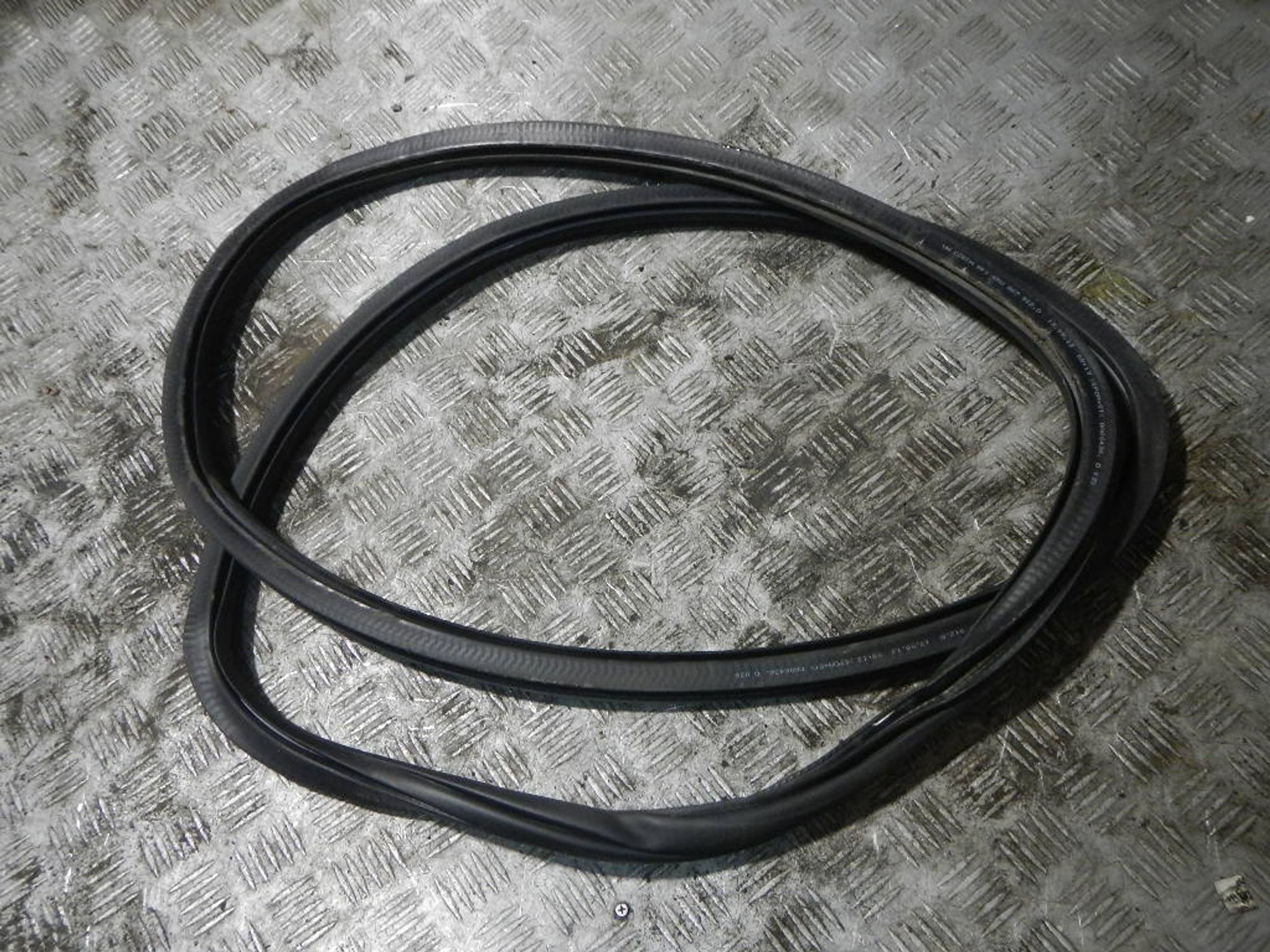 https://ycs.partsauto.market/partsauto-images/thmbs/b135e93f2d106a11df5e4386431c5e55/34ee23e6ab09f55bb38351055ff7ae4c/4d671cf72bfa8e112cc5658a38d2f187.jpg