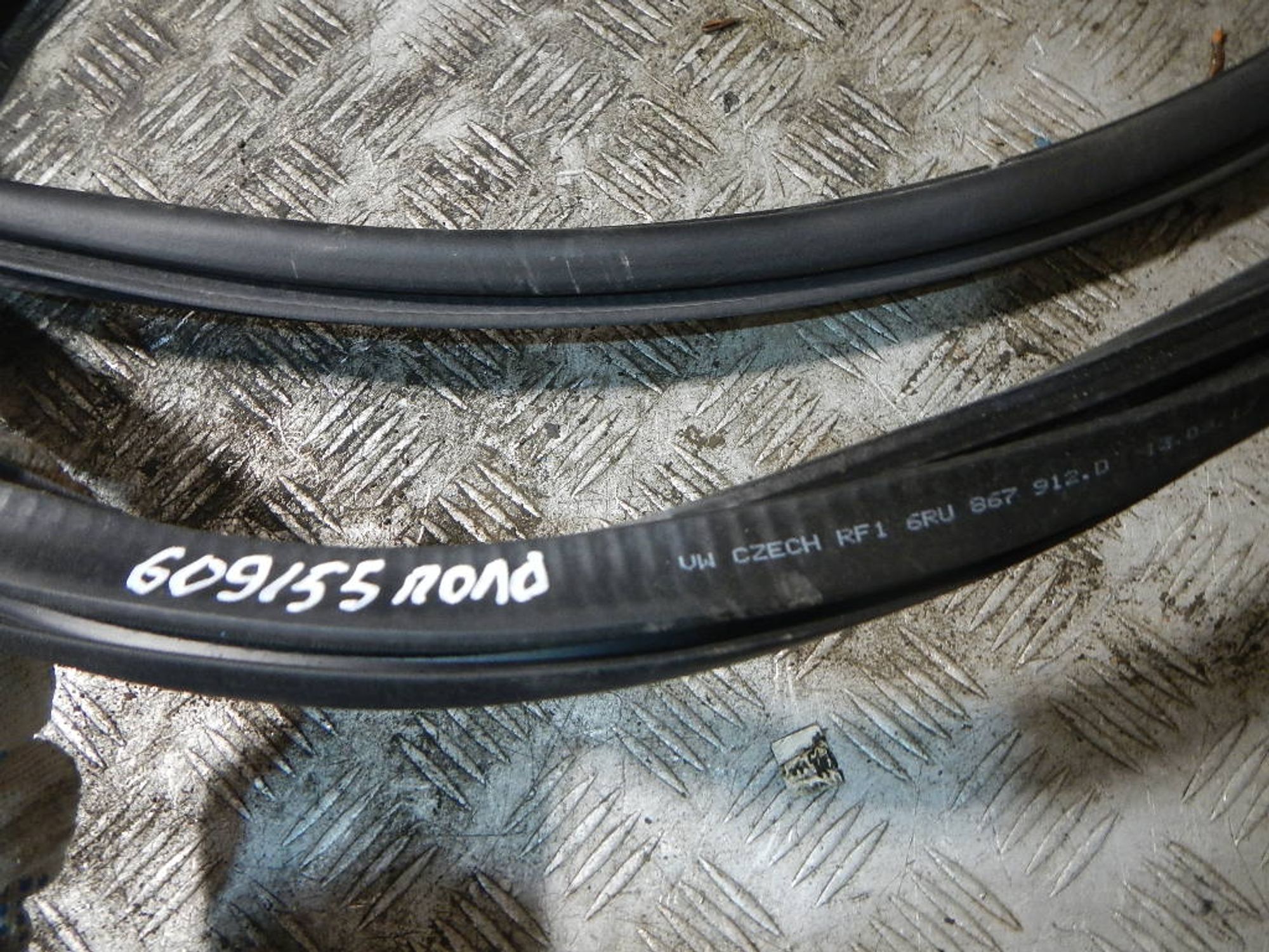https://ycs.partsauto.market/partsauto-images/thmbs/b135e93f2d106a11df5e4386431c5e55/34ee23e6ab09f55bb38351055ff7ae4c/b3f7013055e8345a7dc0a8dd16bbe423.jpg