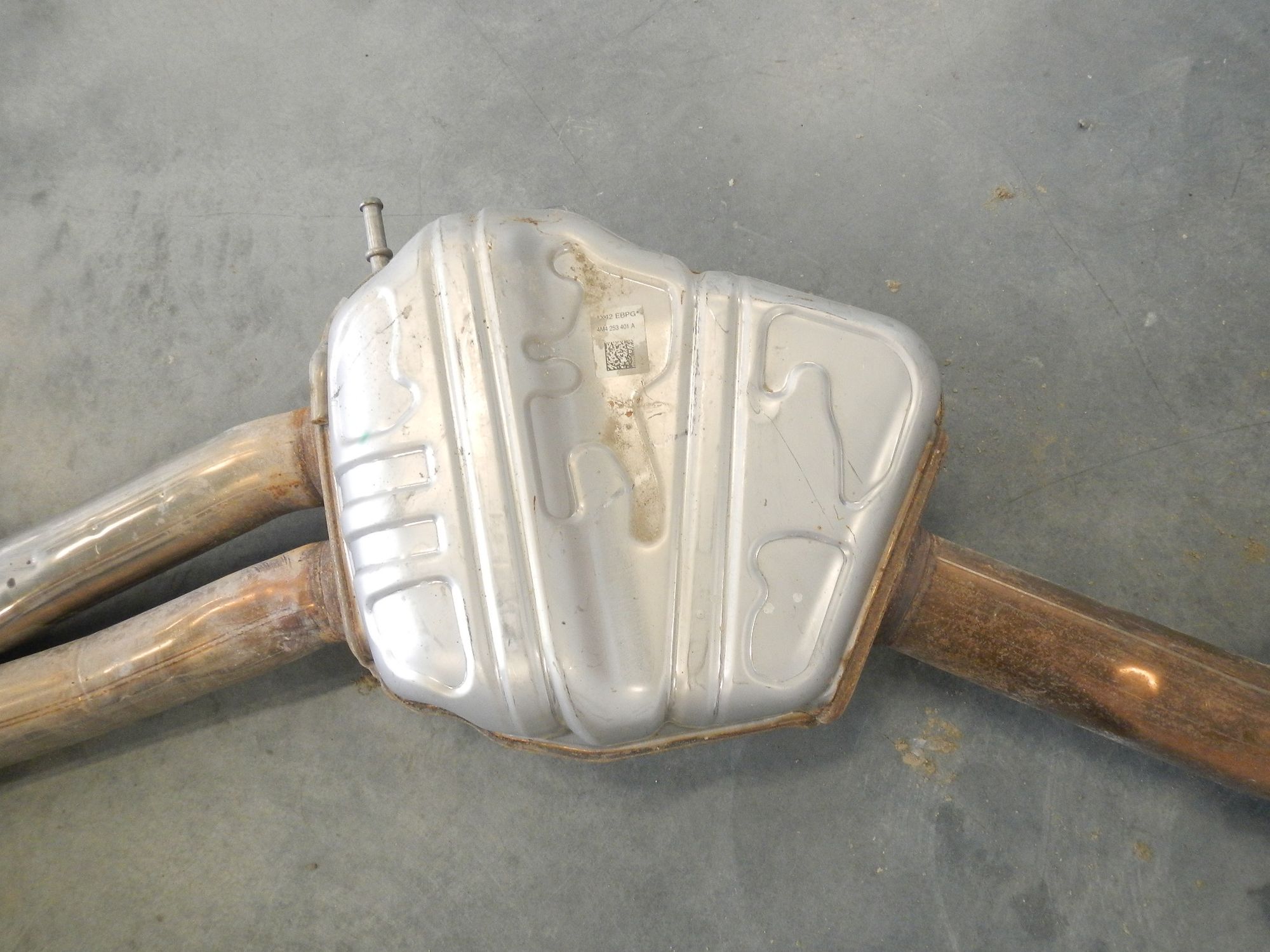 https://ycs.partsauto.market/partsauto-images/thmbs/b135e93f2d106a11df5e4386431c5e55/370529e43588cc8aa9860f10c474eb55/efed00a912e478e0db4166b87b1828ef.jpg