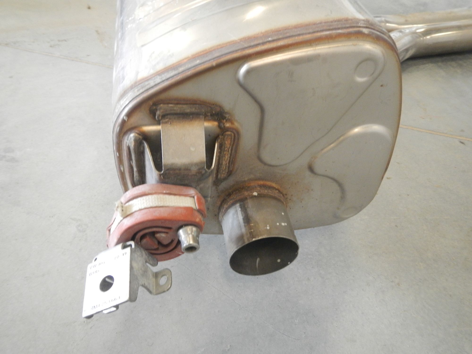 https://ycs.partsauto.market/partsauto-images/thmbs/b135e93f2d106a11df5e4386431c5e55/370529e43588cc8aa9860f10c474eb55/f73752f2d3b69c504cb7b5b2b8d06683.jpg